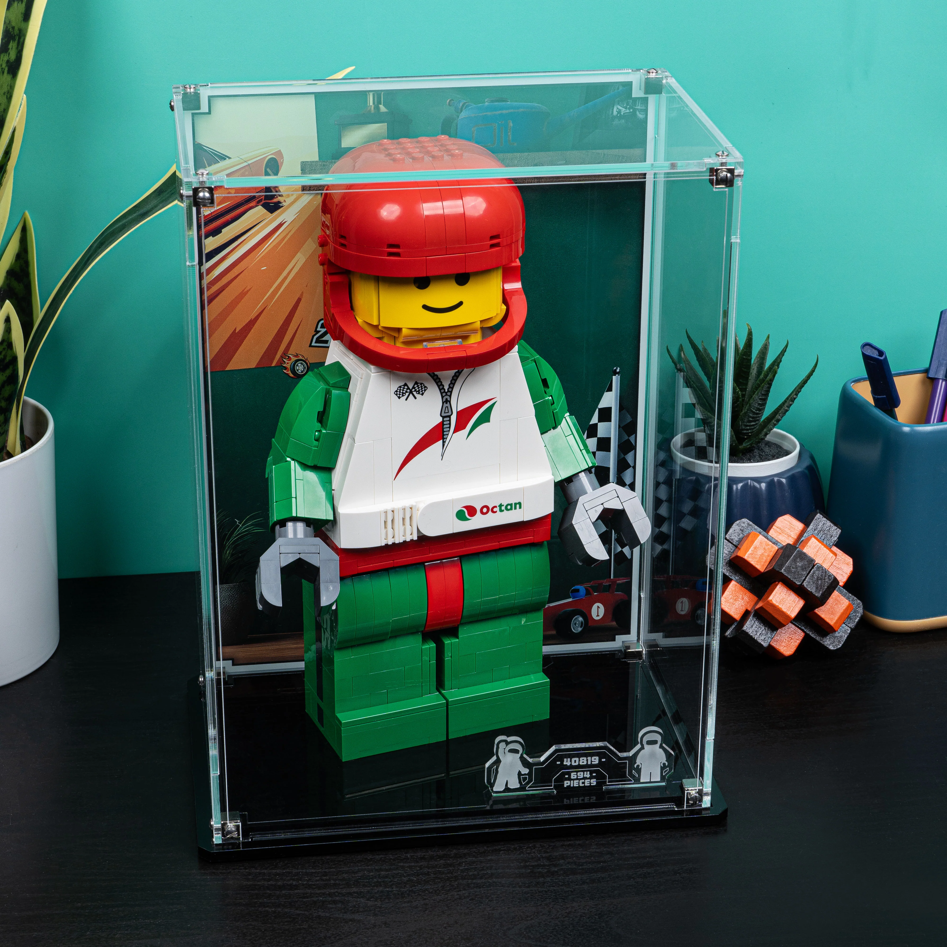 Display Case for LEGO® Up-Scaled Racing Driver Minifigure (40819) - Image 12