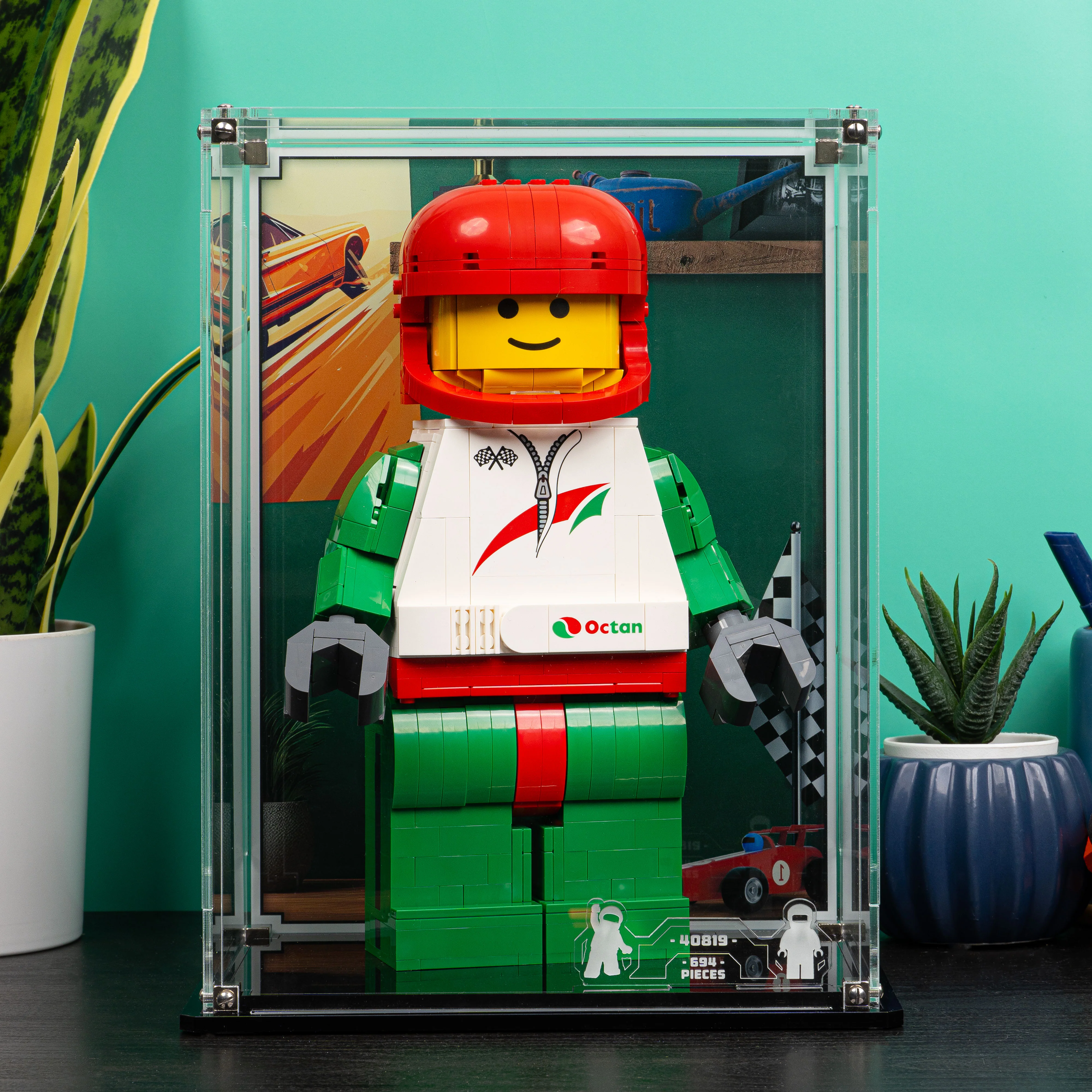 Display Case for LEGO® Up-Scaled Racing Driver Minifigure (40819) - Image 7
