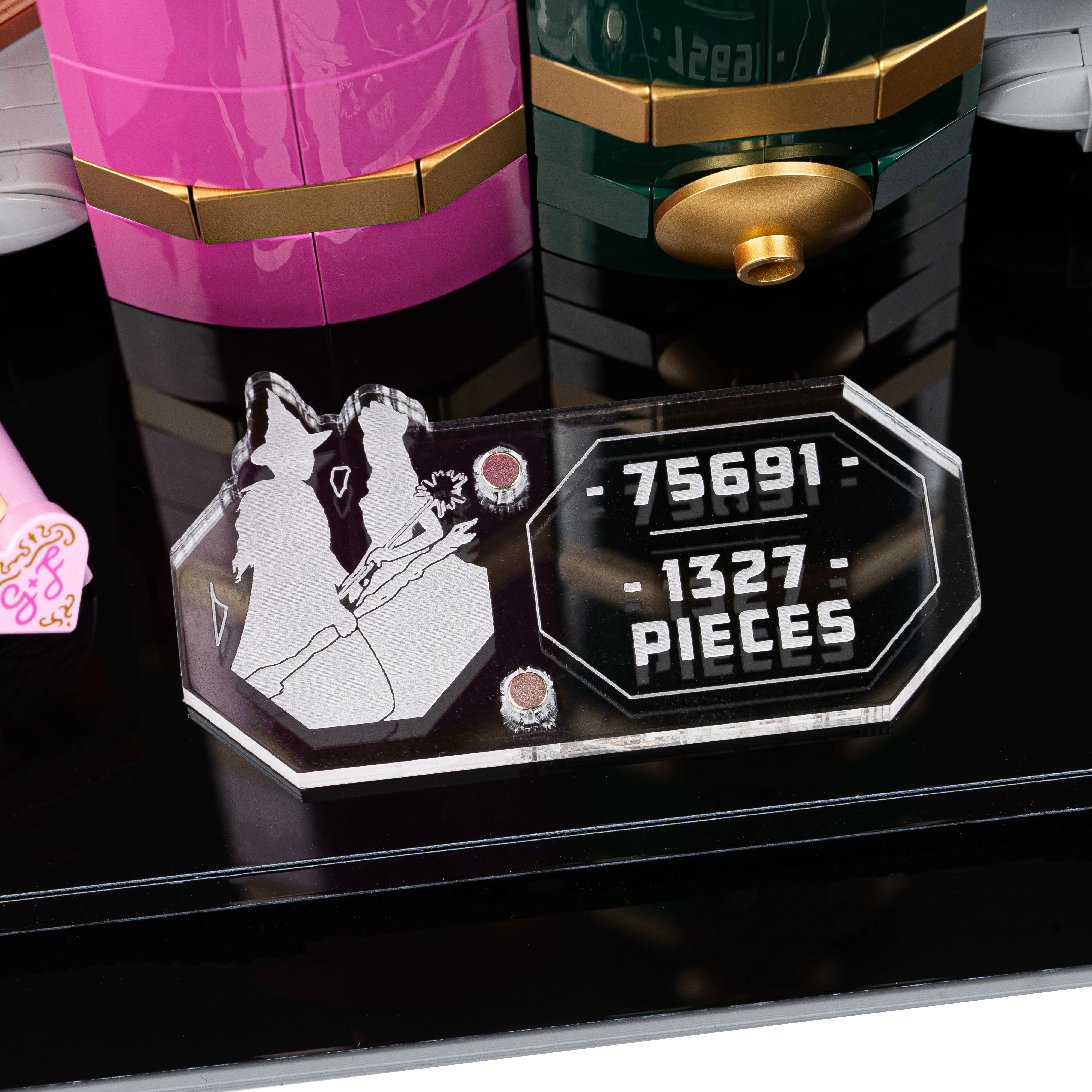 Display Case for LEGO® Wicked: Glinda and Elphaba Bookends (75691) - Image 7