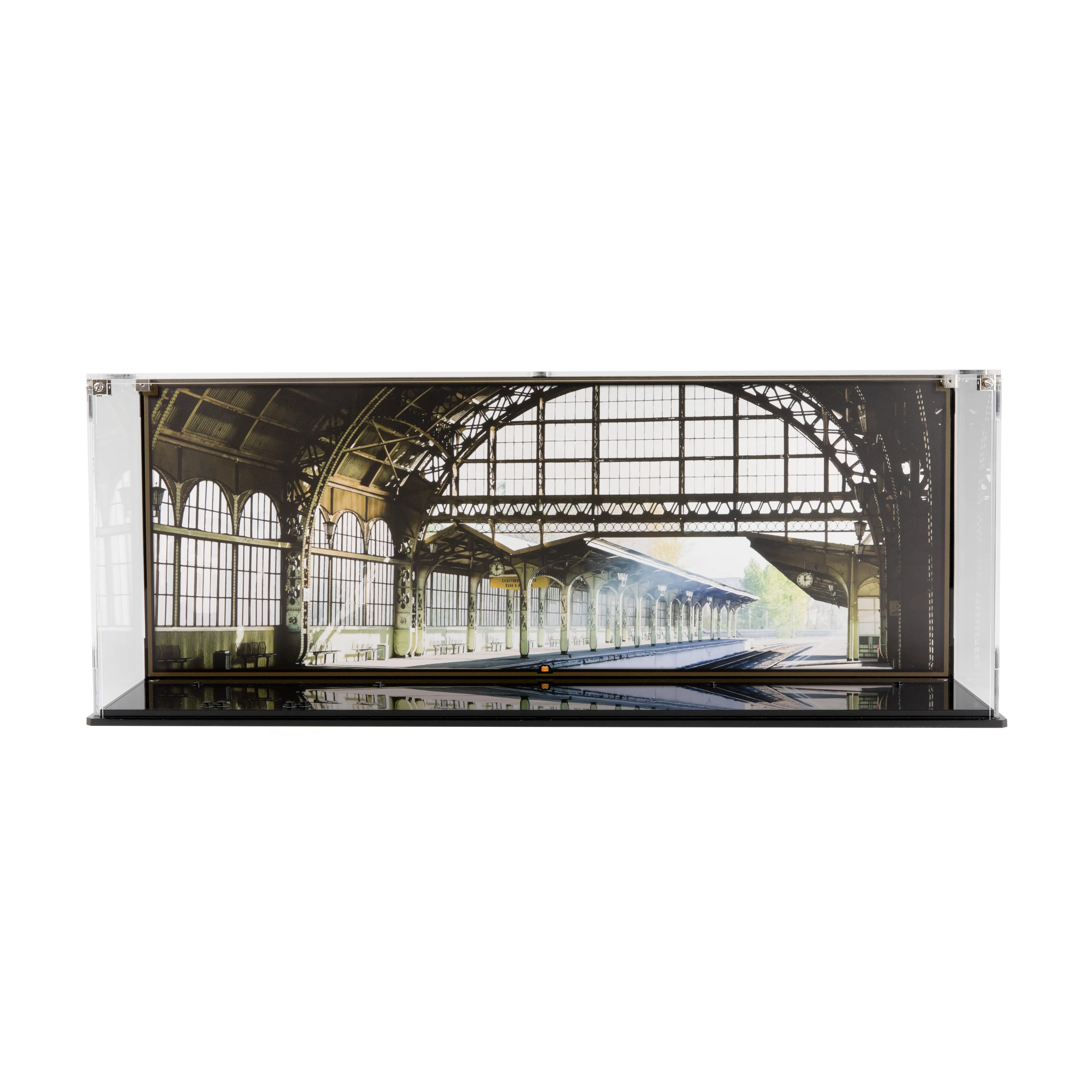 Display Case for the LEGO® Creator: Crocodile Train (10277) - Image 10