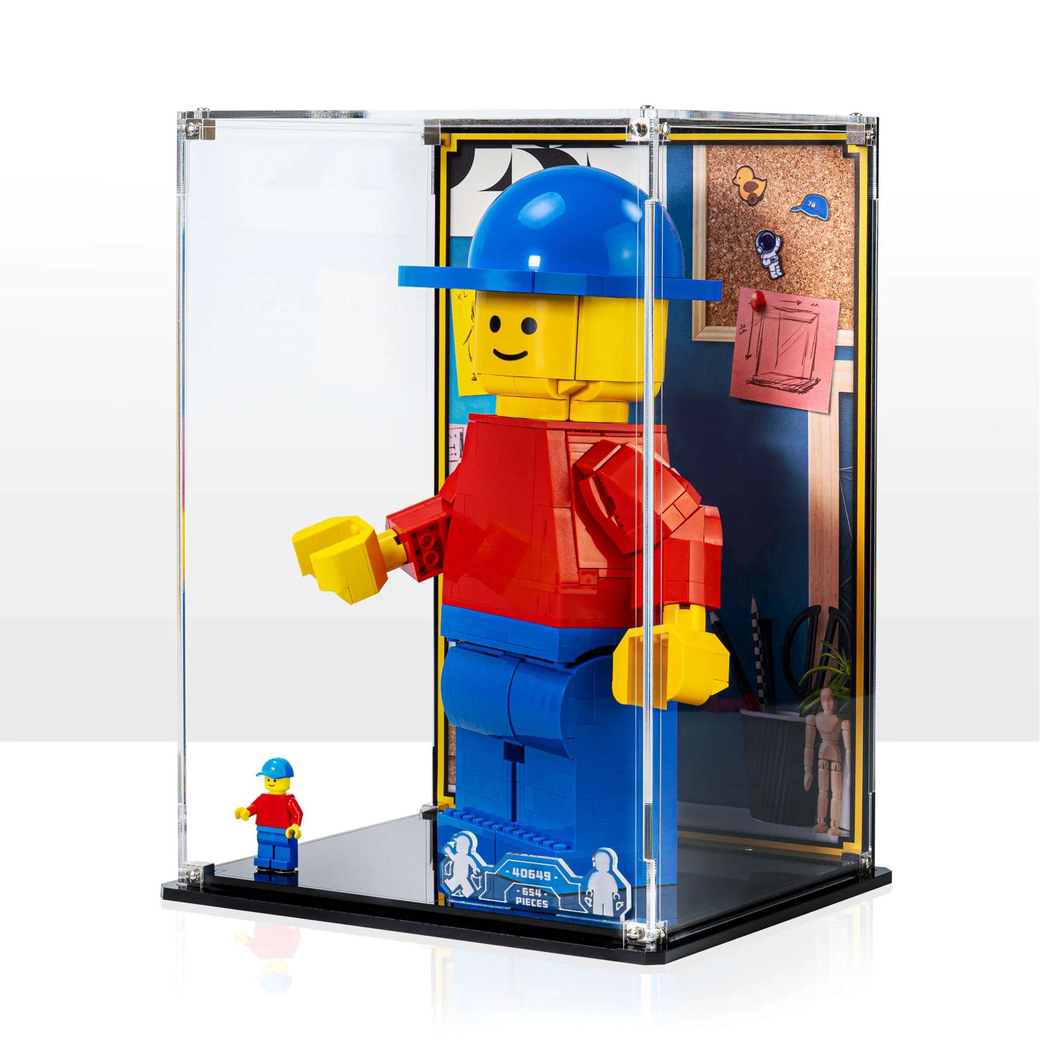 Display Case for Up-Scaled LEGO® Minifigure (40649)