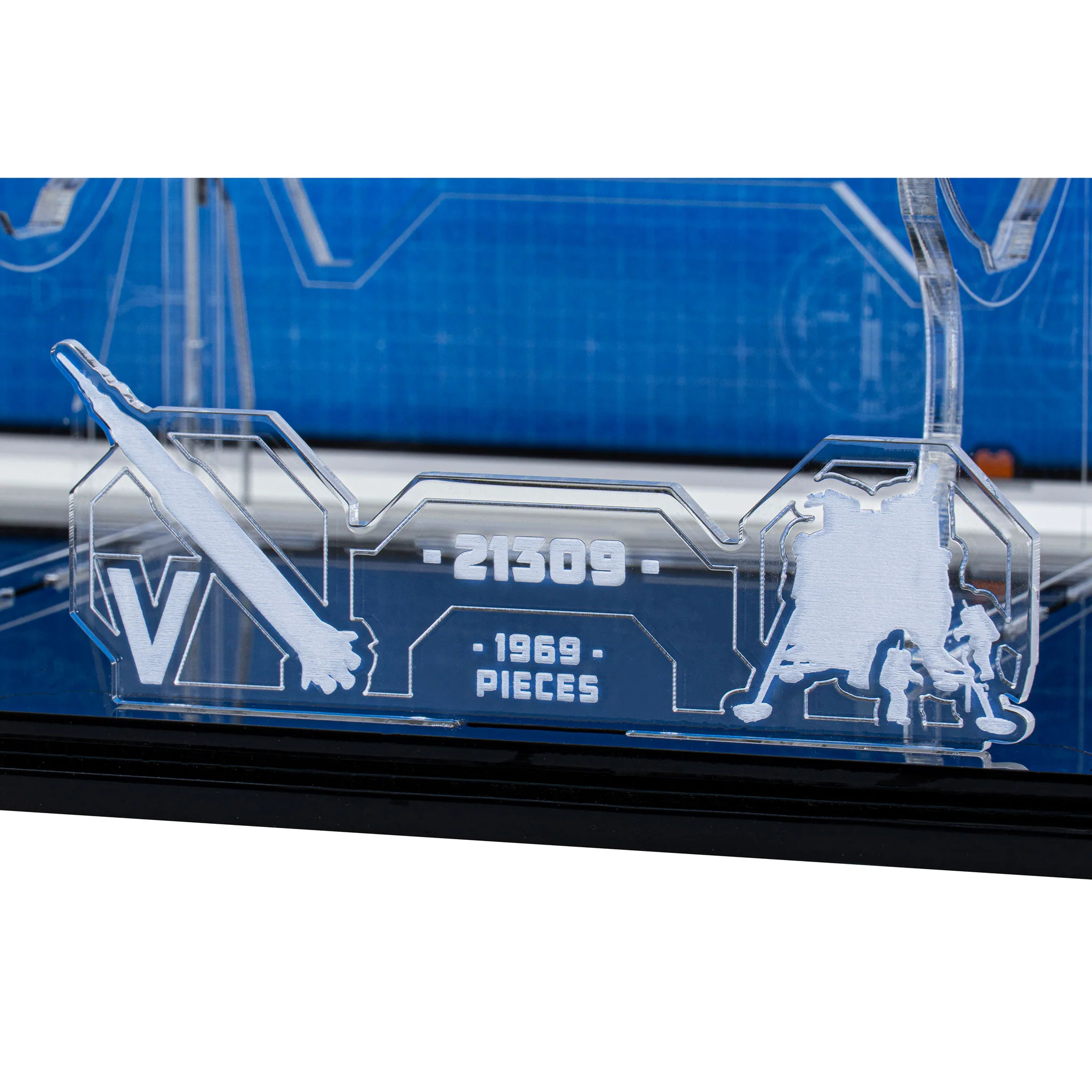 Display Case (horizontal) for LEGO® Ideas: NASA Apollo Saturn V (21309) - Image 4