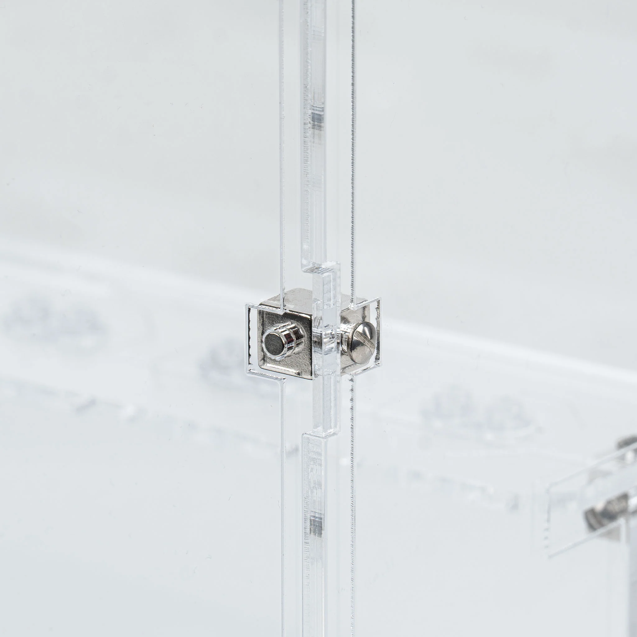 Display Case with Podiums for LEGO® Minifigures - Image 7