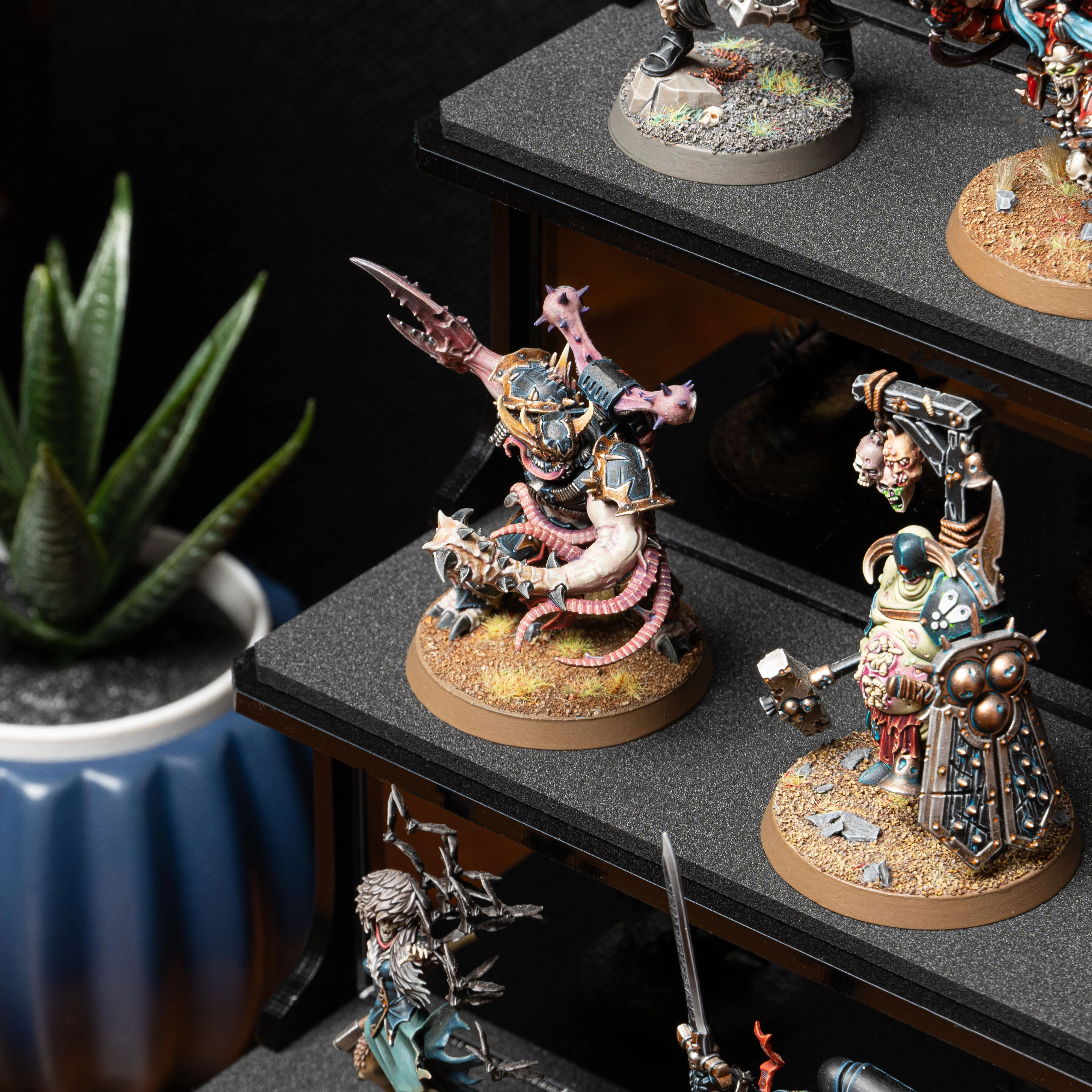 Display Podium for Warhammer® Miniatures - Image 11