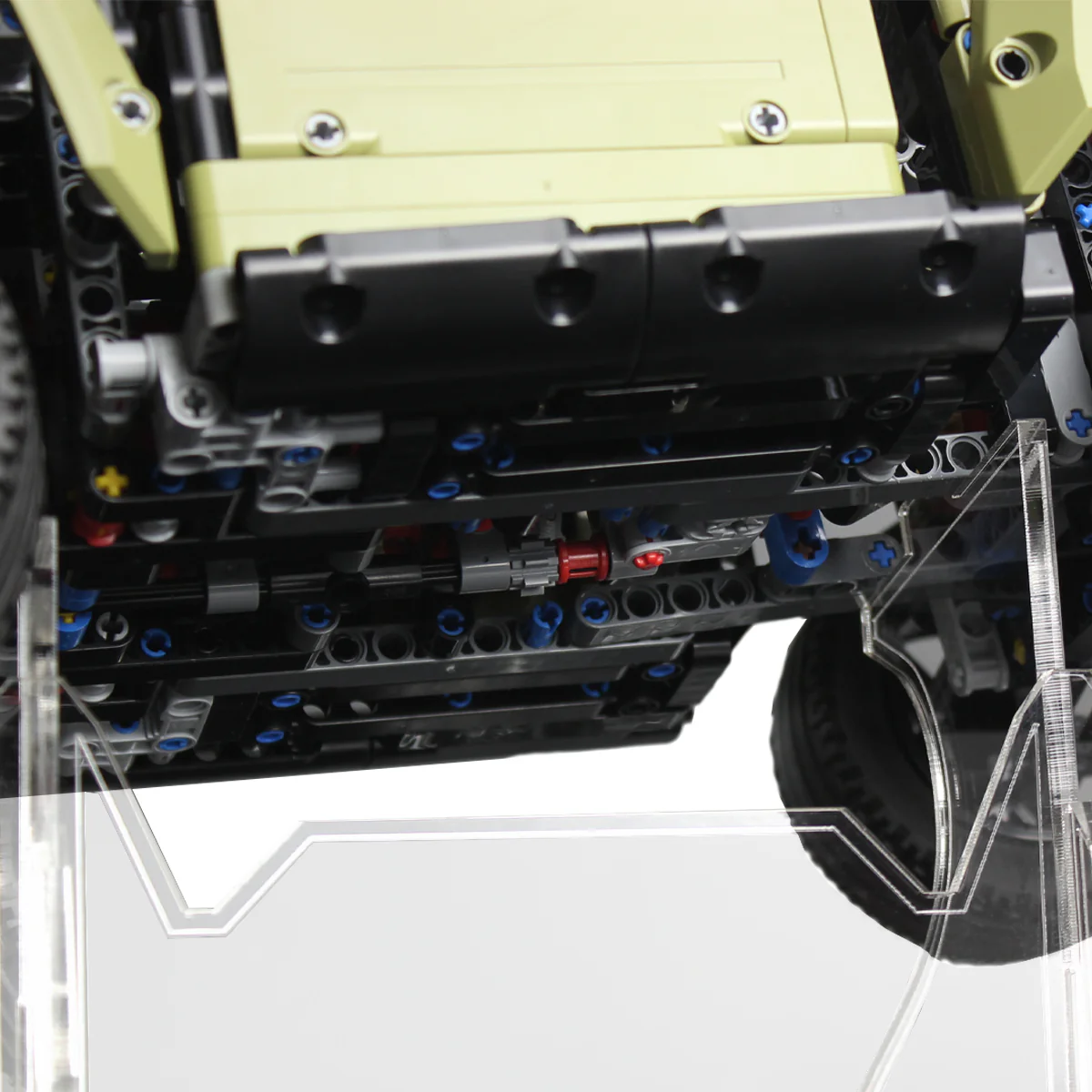 Display Case for LEGO® Technic: Land Rover Defender (42110) - Image 9