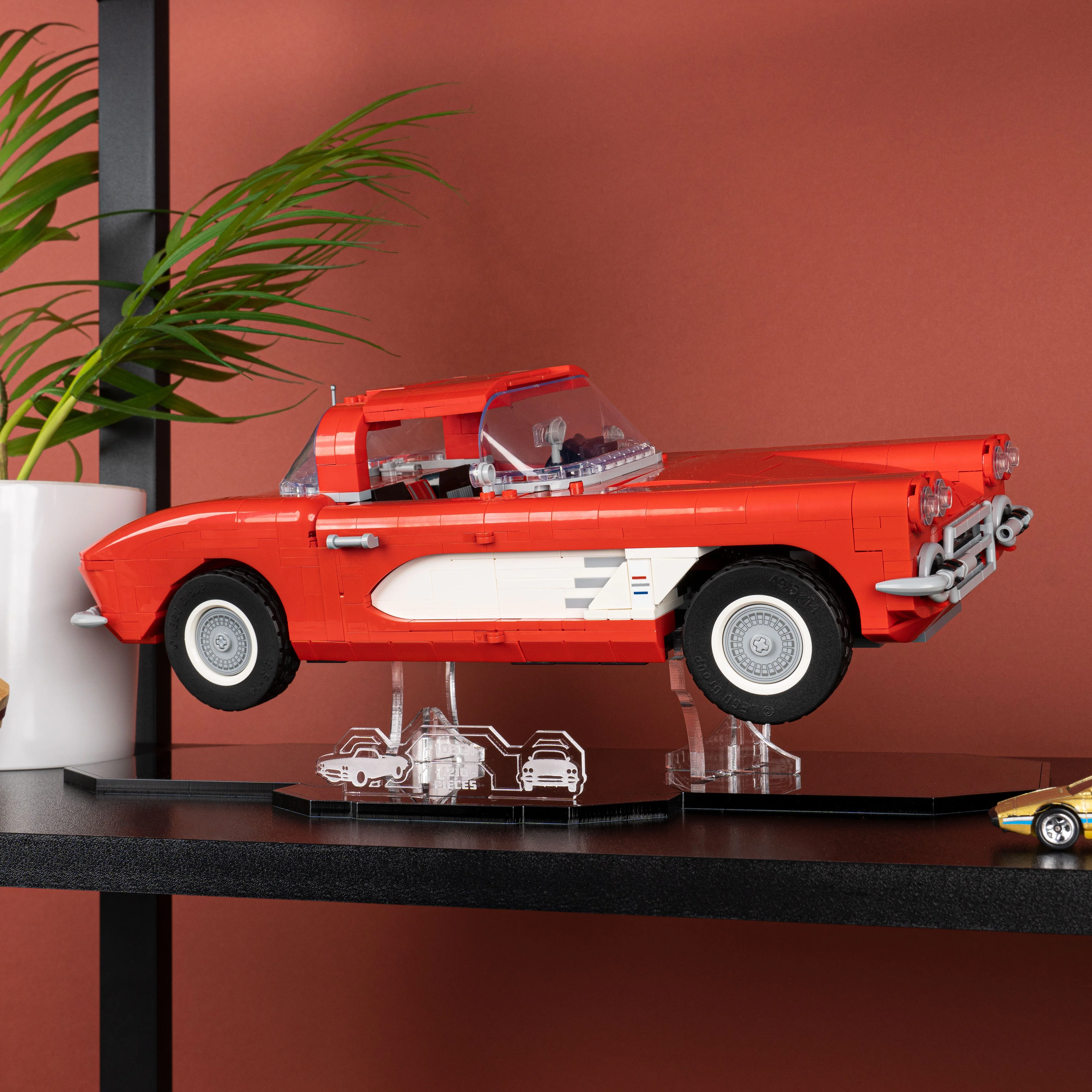 Display Stand for LEGO® Icons Corvette (10321) - Image 10