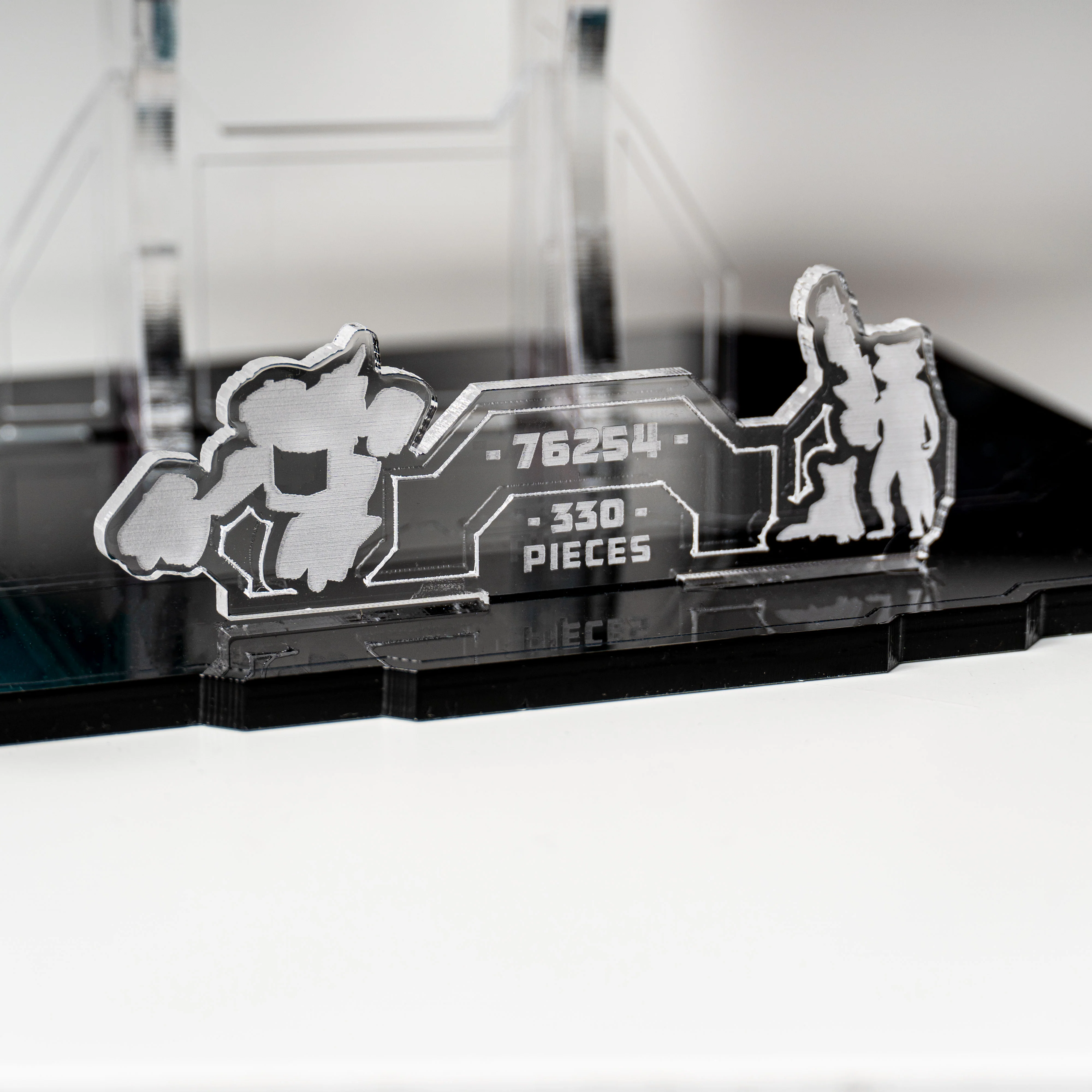Display Stand for LEGO® Marvel Baby Rocket's Ship (76254) - Image 10