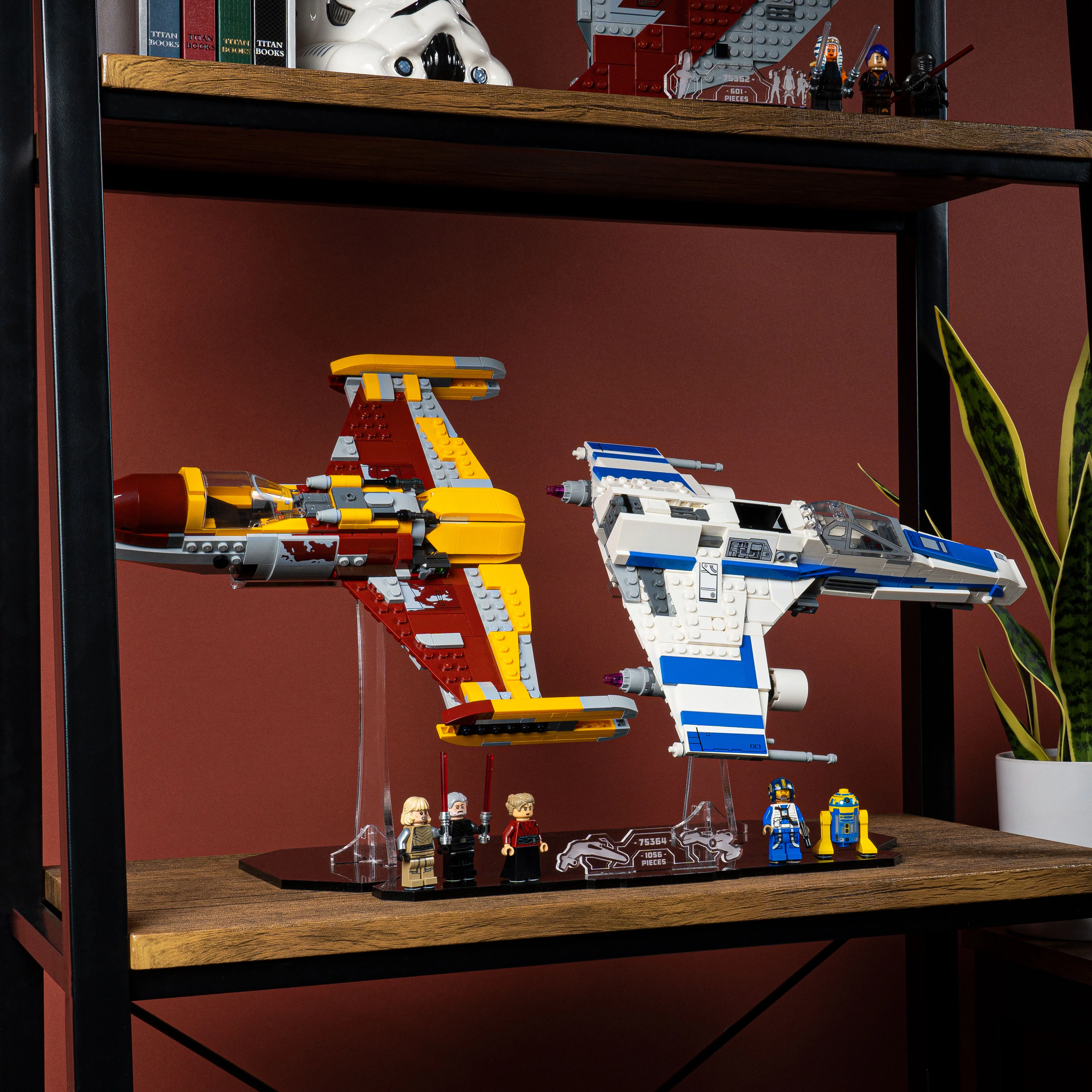 Display Stand for LEGO® Star Wars™ New Republic E-Wing™ vs. Shin Hati’s Starfighter™ (75364) - Image 11