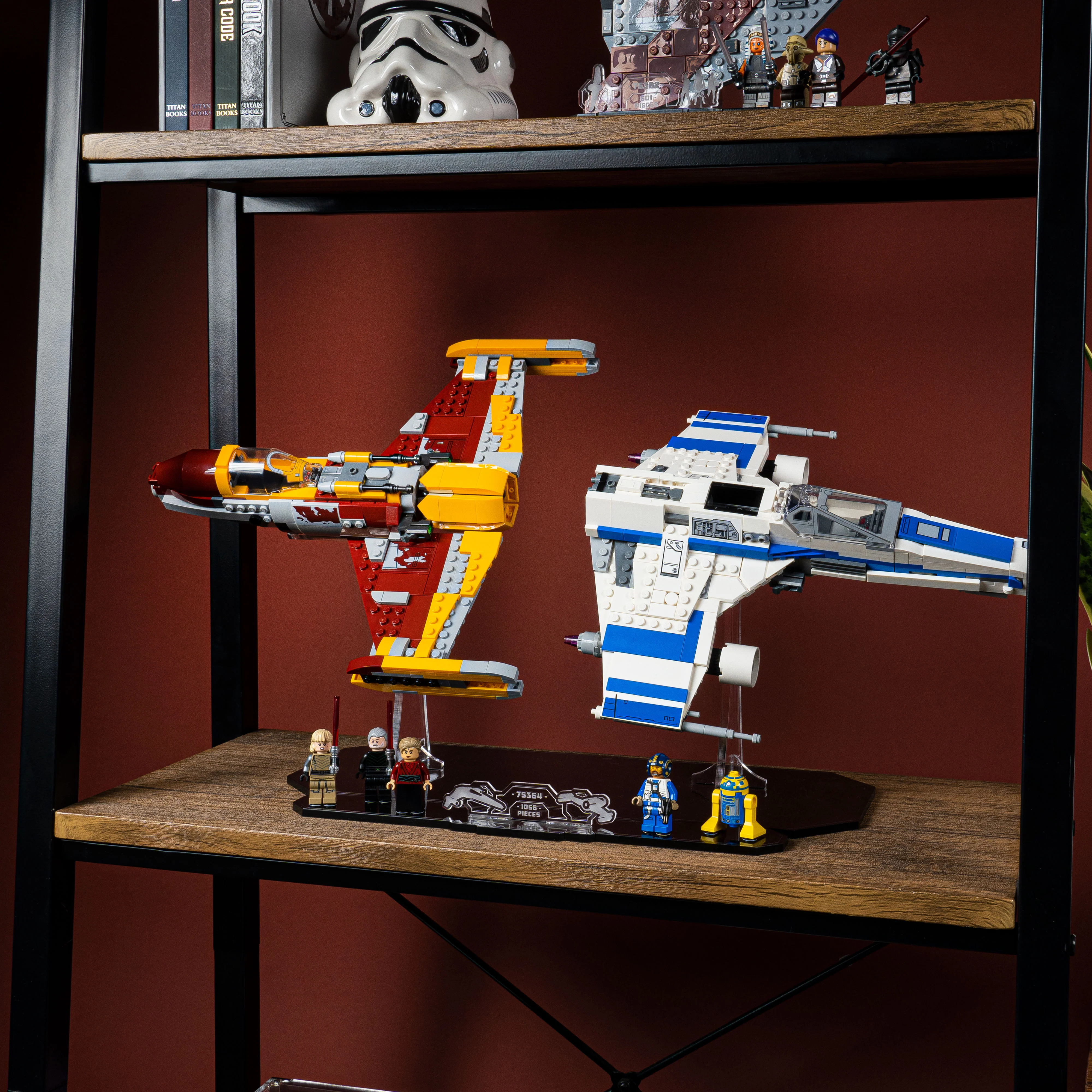 Display Stand for LEGO® Star Wars™ New Republic E-Wing™ vs. Shin Hati’s Starfighter™ (75364) - Image 9