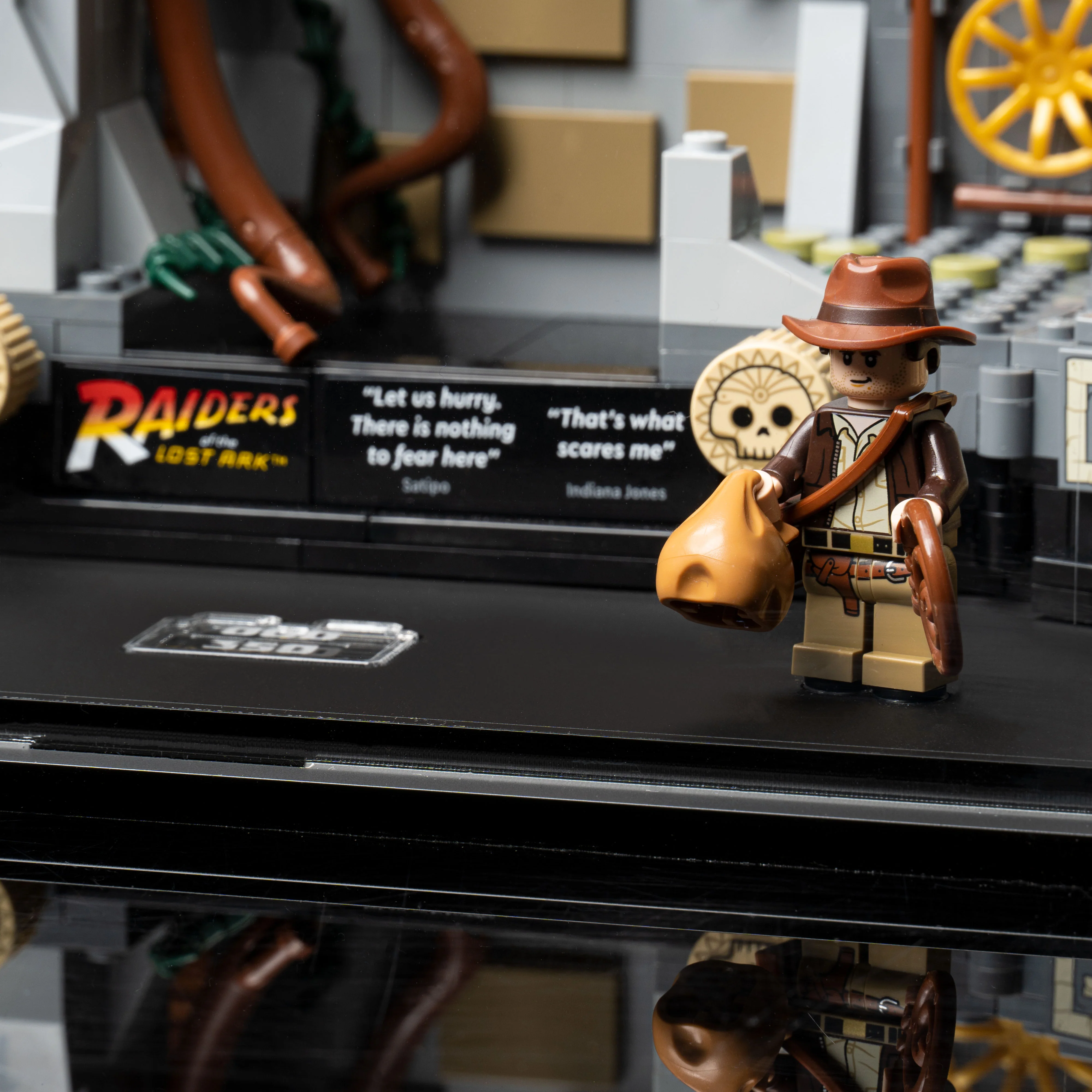Limited Edition Display Case for LEGO® Indiana Jones™ Temple of the Golden Idol (77015) - Image 19