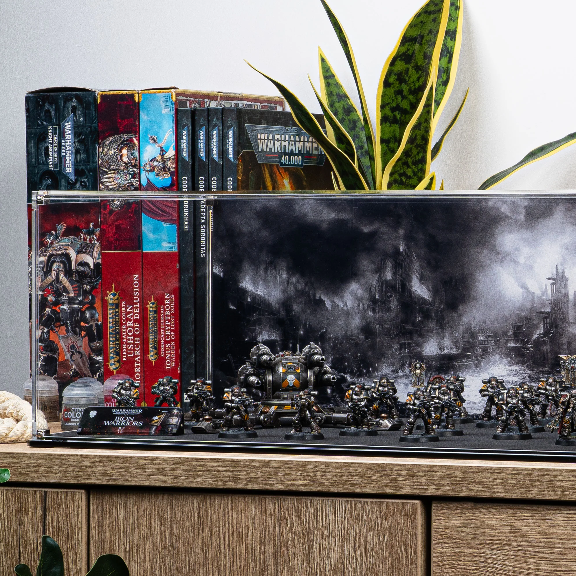 Extra Large Warhammer®: The Horus Heresy Display Case - Image 3