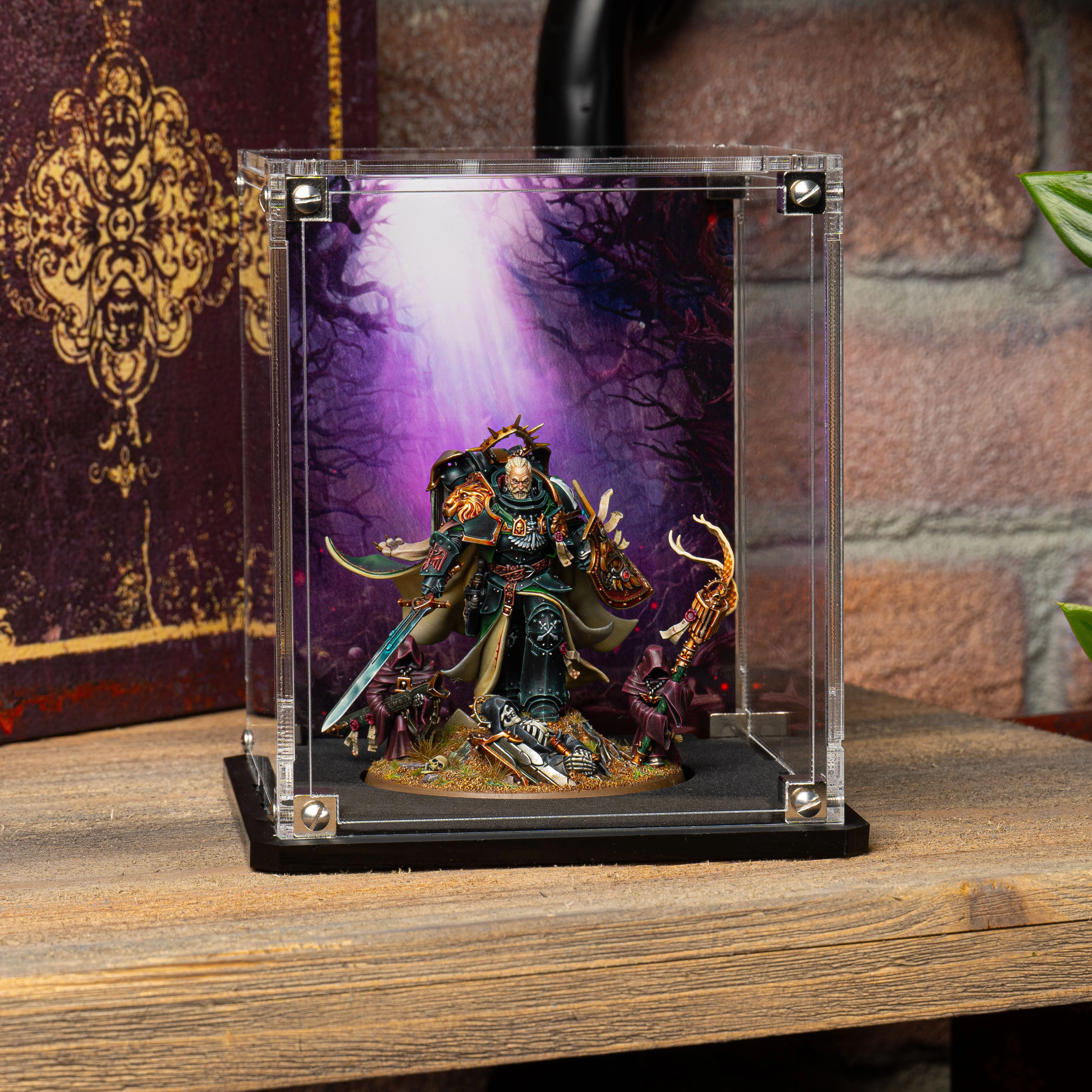 Display Case for Warhammer® 40,000 Dark Angels Lion El’Jonson - Image 8