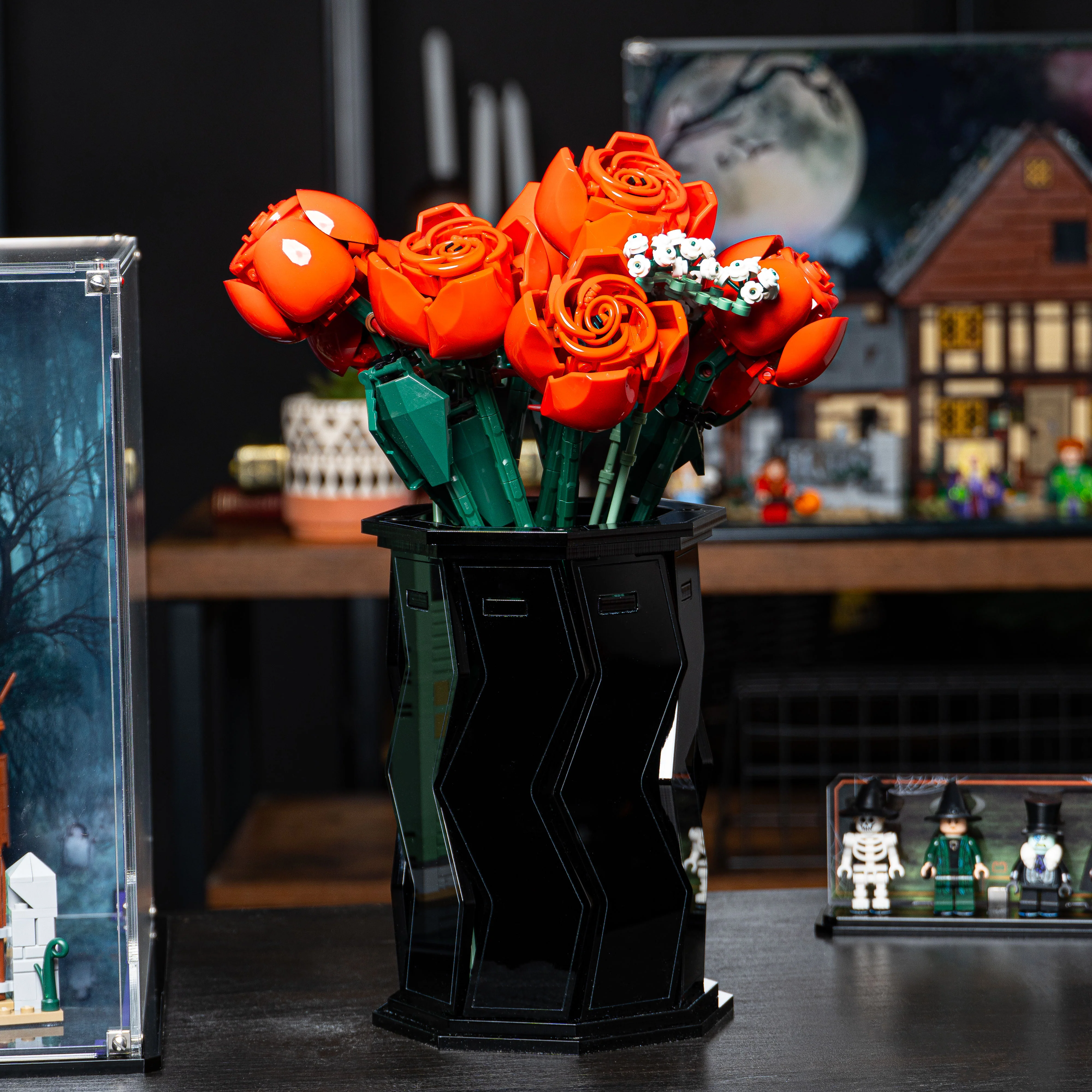 Large Black Display Vase for LEGO® Flowers - Image 9