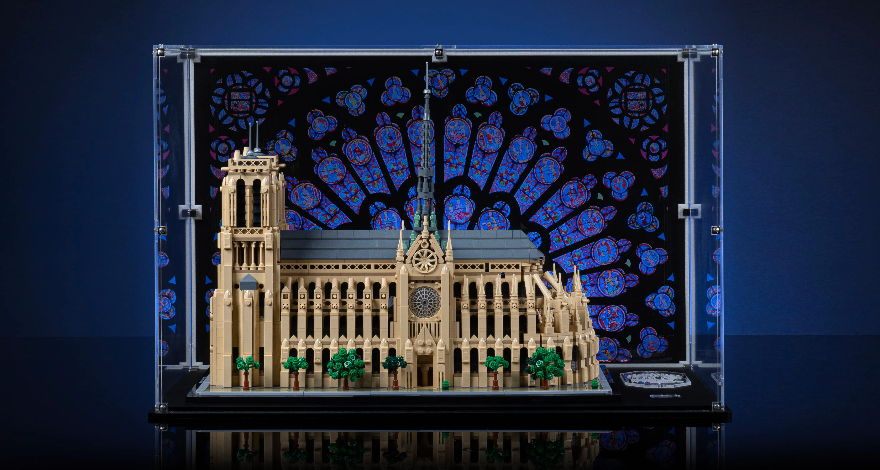 Limited Edition Display Case for LEGO® Architecture Notre-Dame de Paris (21061) - Image 14