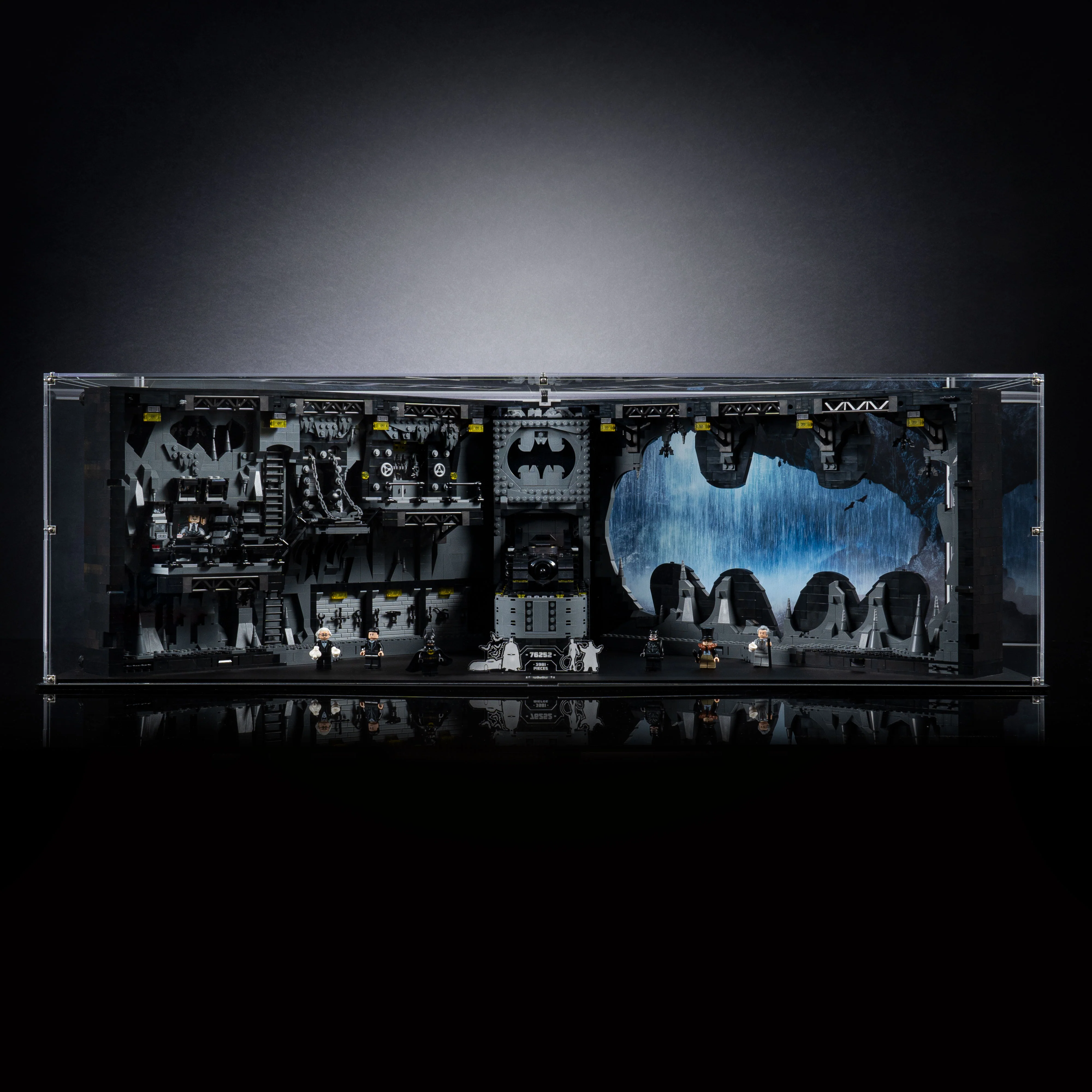 Limited Edition Display Case for LEGO® Batcave™ Shadow Box (76252) - Image 11