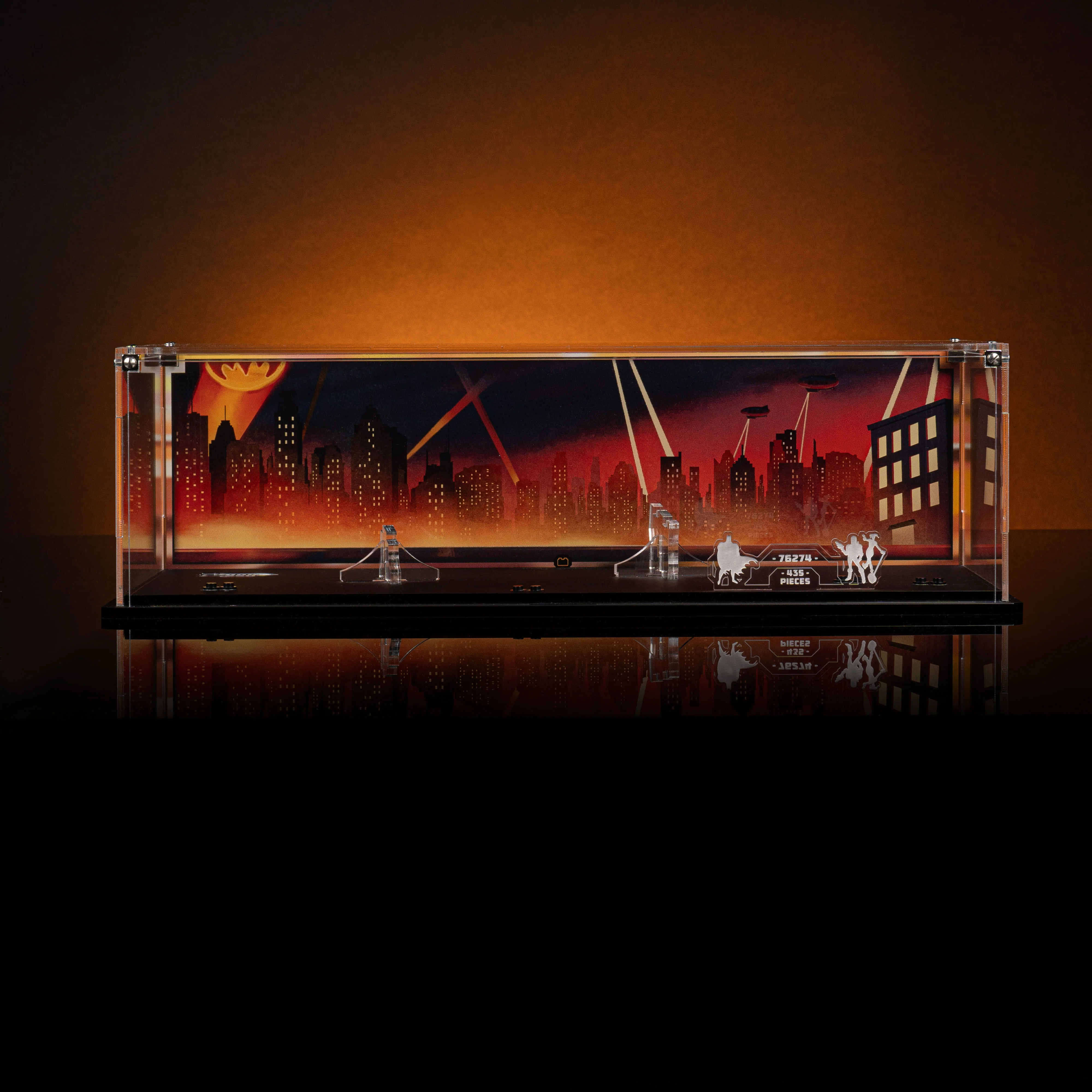 Limited Edition Display Case for LEGO Batman: Batman™ with the Batmobile™ vs. Harley Quinn™ and Mr. Freeze™ (76274) - Image 3