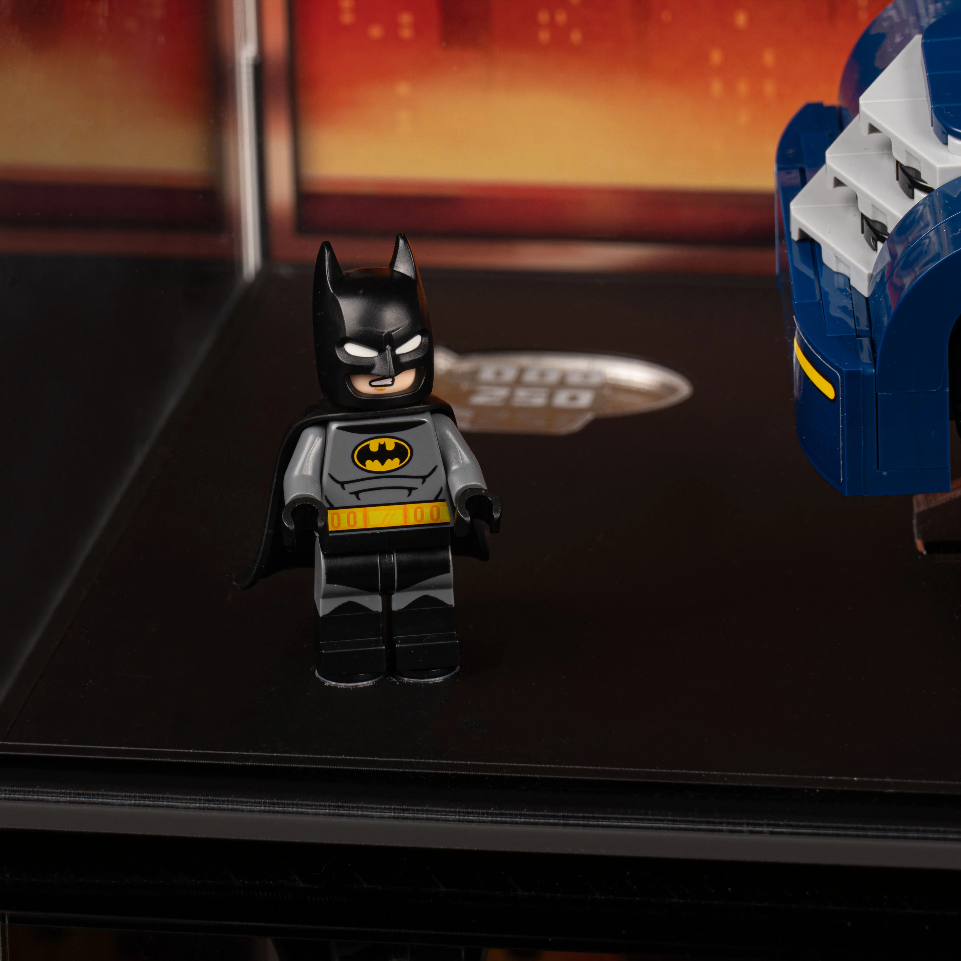 Limited Edition Display Case for LEGO Batman: Batman™ with the Batmobile™ vs. Harley Quinn™ and Mr. Freeze™ (76274) - Image 7
