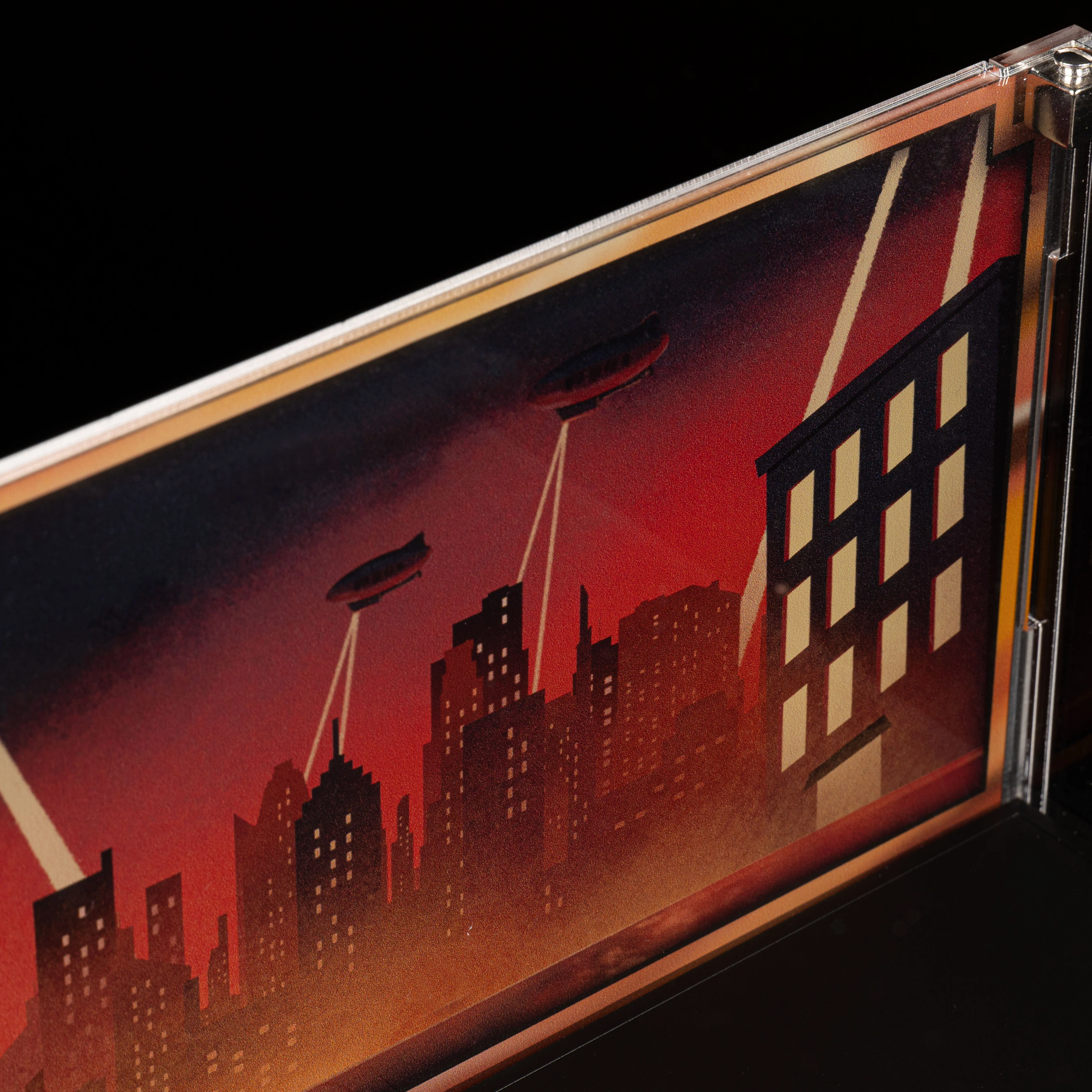 Limited Edition Display Case for LEGO Batman: Batman™ with the Batmobile™ vs. Harley Quinn™ and Mr. Freeze™ (76274) - Image 8