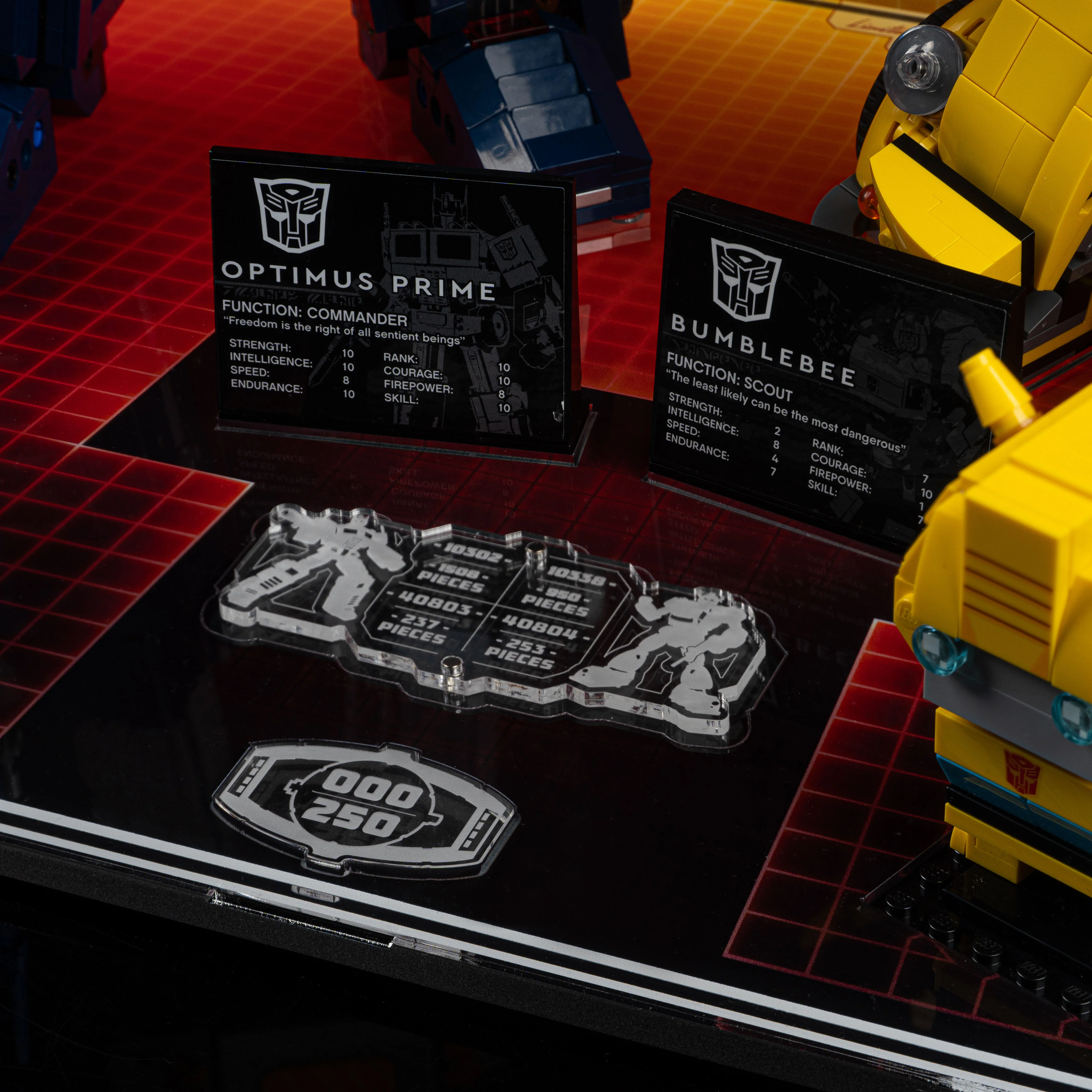 Limited Edition Display Case for LEGO® BrickHeadz / Icons Optimus Prime & Bumblebee (10338, 10302, 40804, 40803) - Image 14