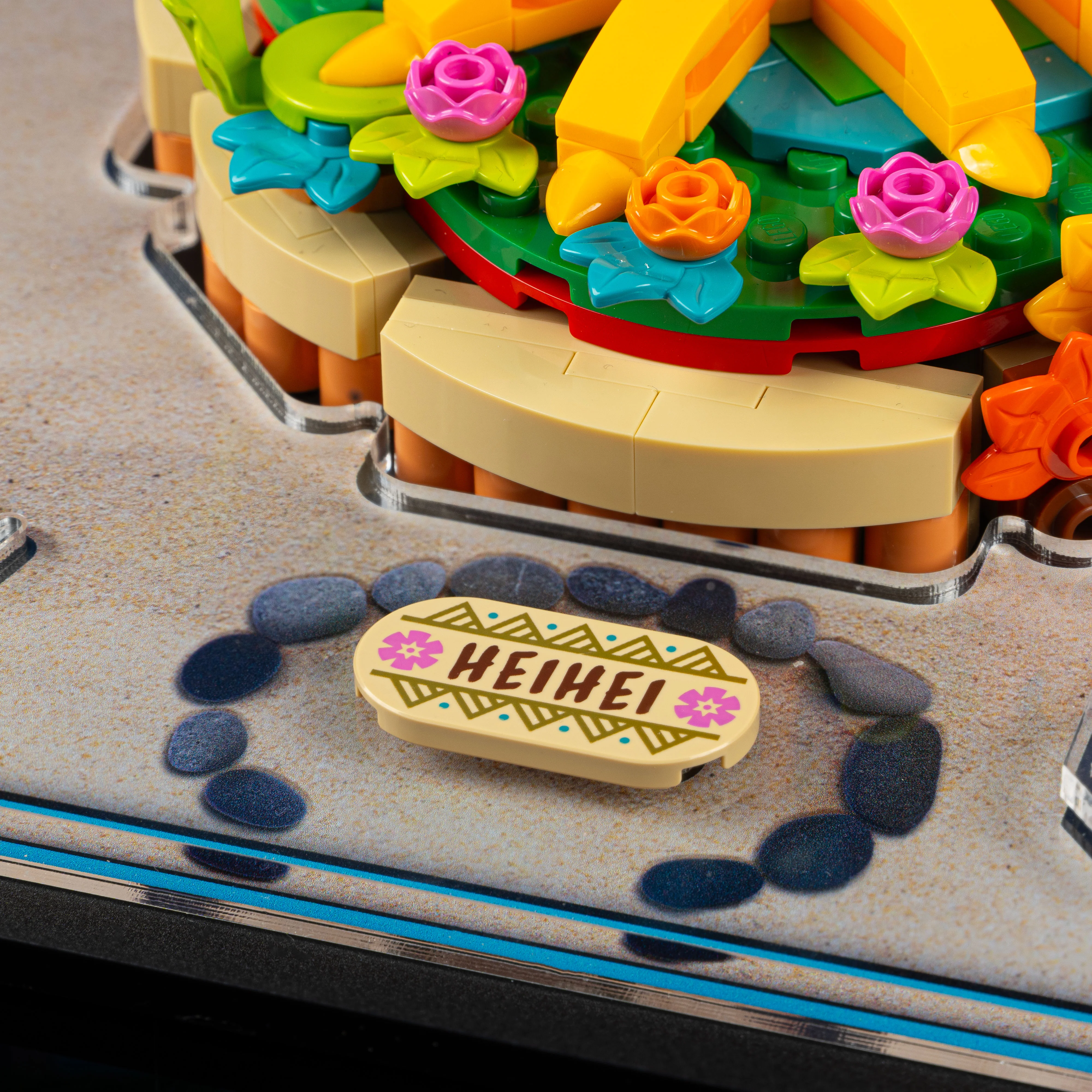 Limited Edition Display Case for LEGO® Disney Heihei (43272) - Image 8