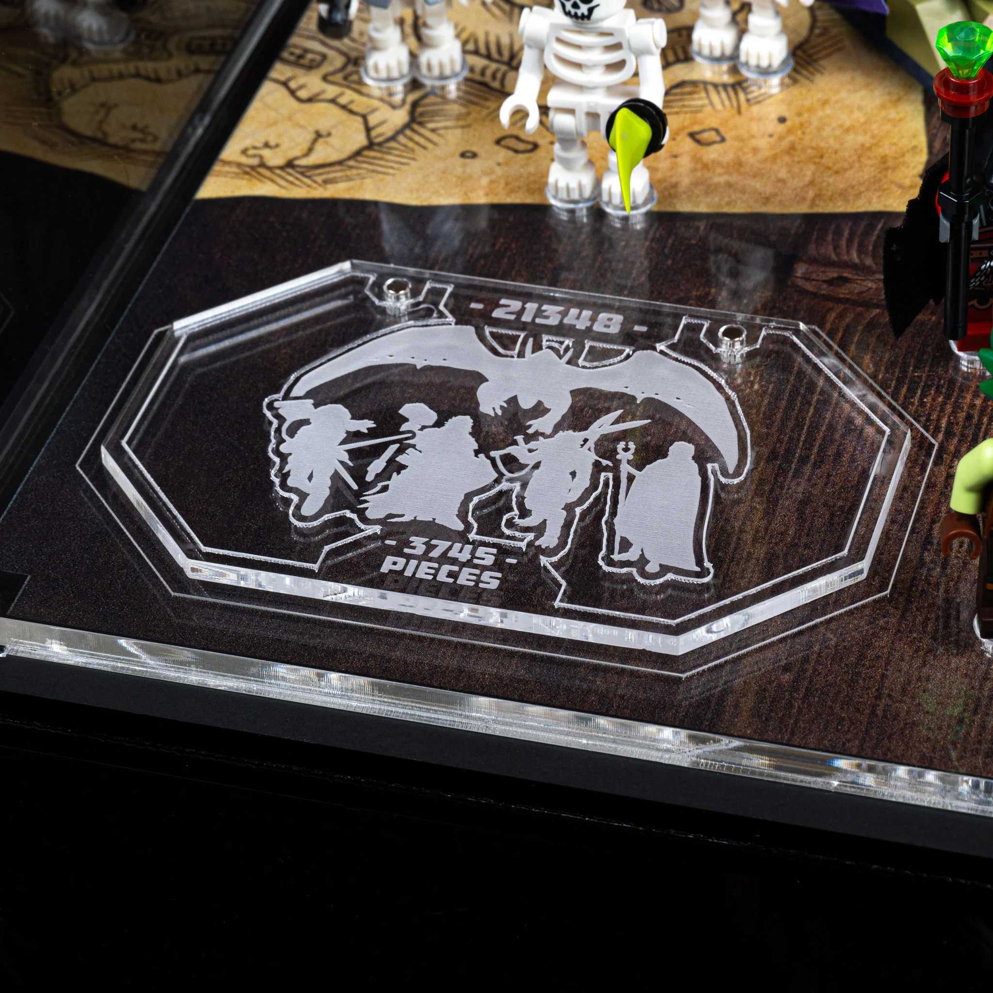 Limited Edition Display Case for LEGO® Dungeons & Dragons (21348) - Image 9