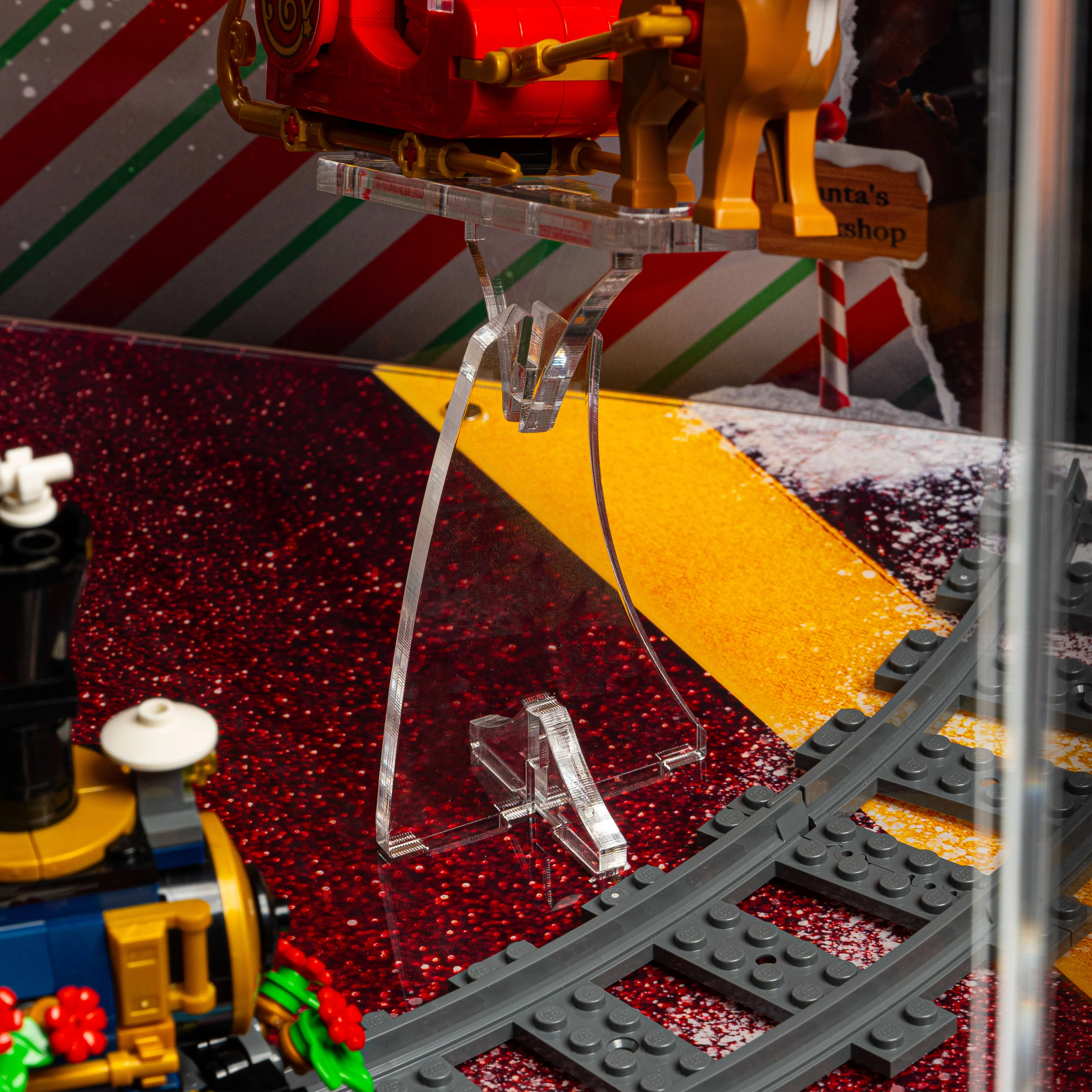 Limited Edition Display Case for LEGO® Family Christmas Tree Decoration (41843) & Holiday Express Train (10361) - Image 15