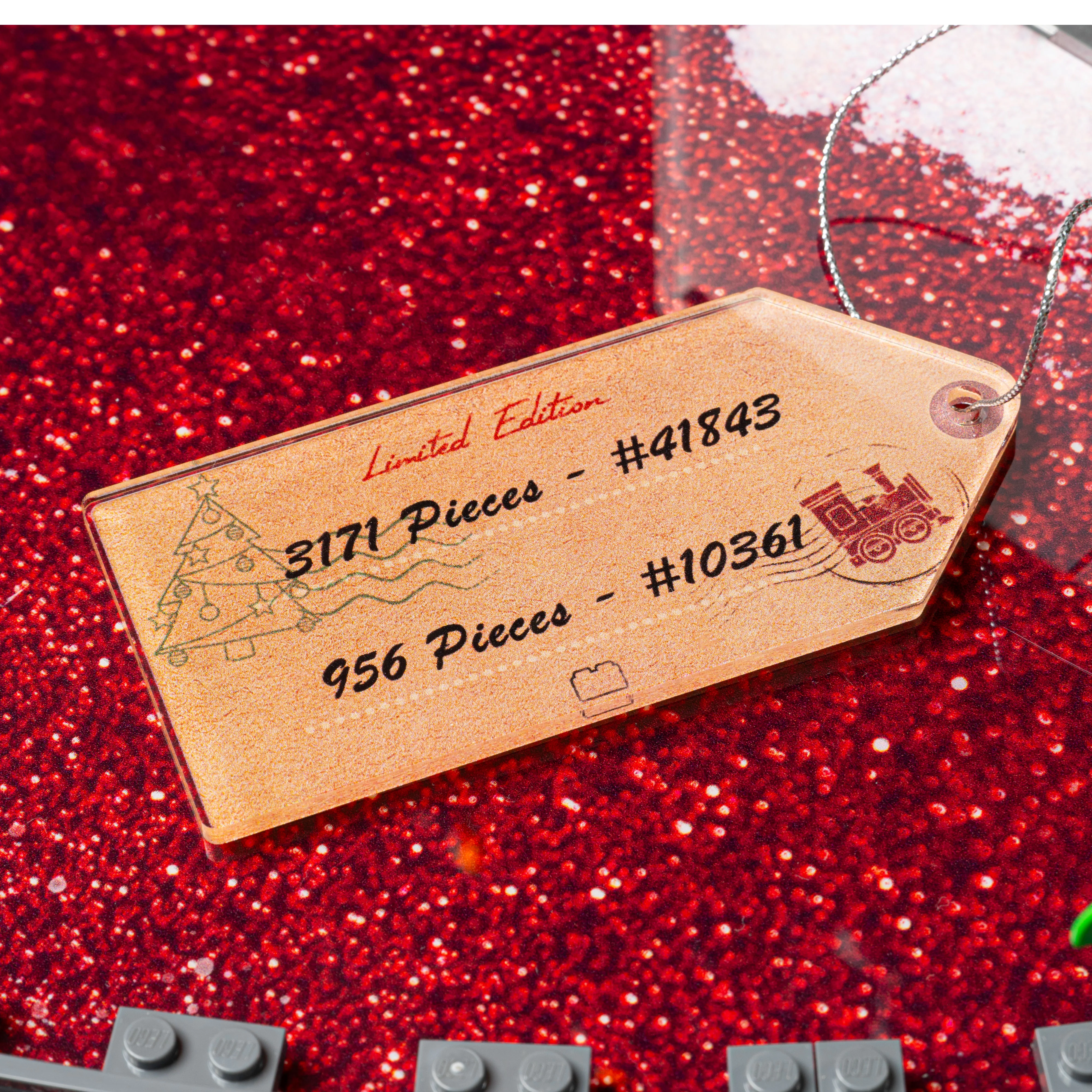 Limited Edition Display Case for LEGO® Family Christmas Tree Decoration (41843) & Holiday Express Train (10361) - Image 8