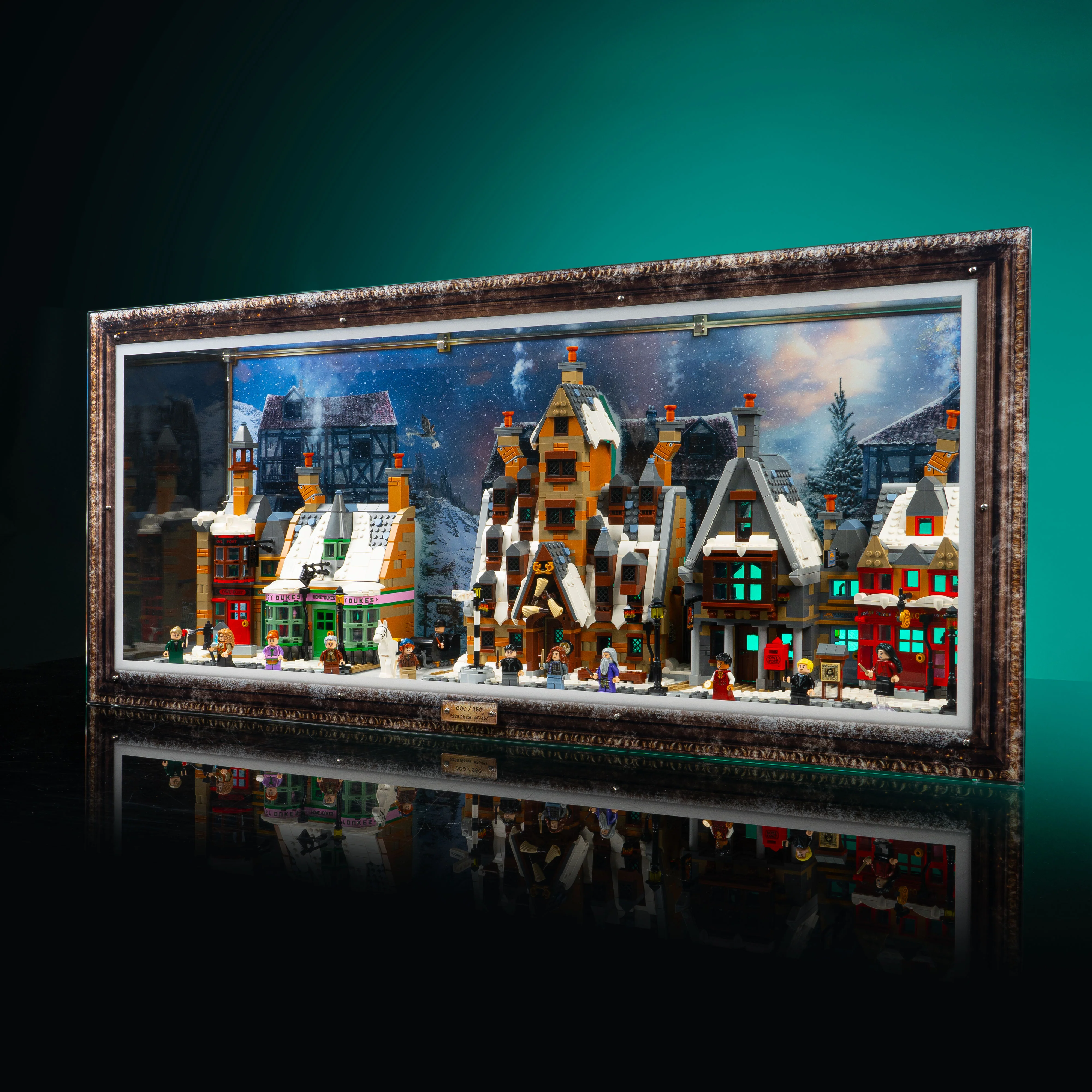 Limited Edition Display Case for LEGO® Harry Potter: Hogsmeade™ Village – Collectors' Edition (76457) - Image 3