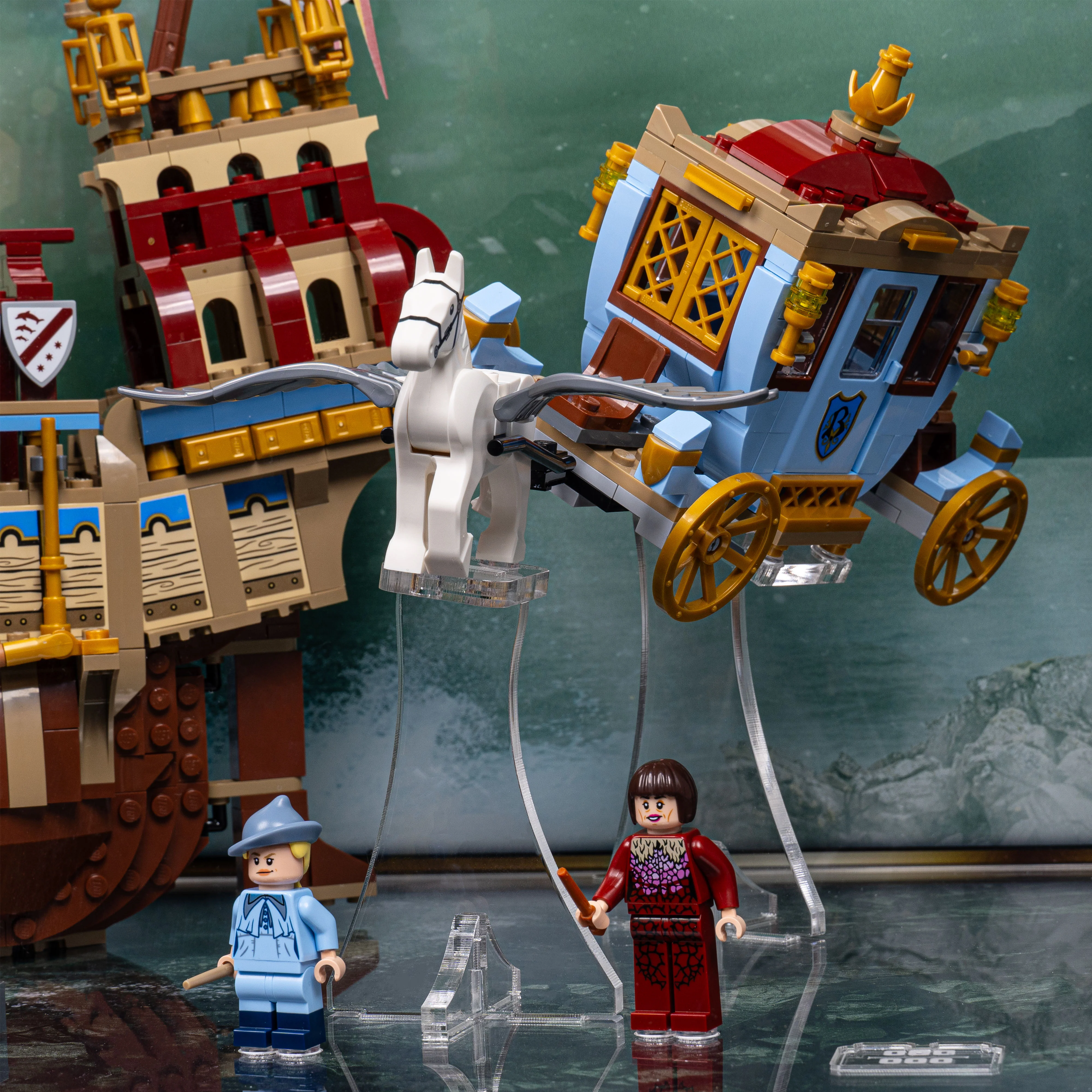 Limited Edition Display Case for LEGO® Harry Potter Triwizard Tournament: The Arrival (76440) - Image 5