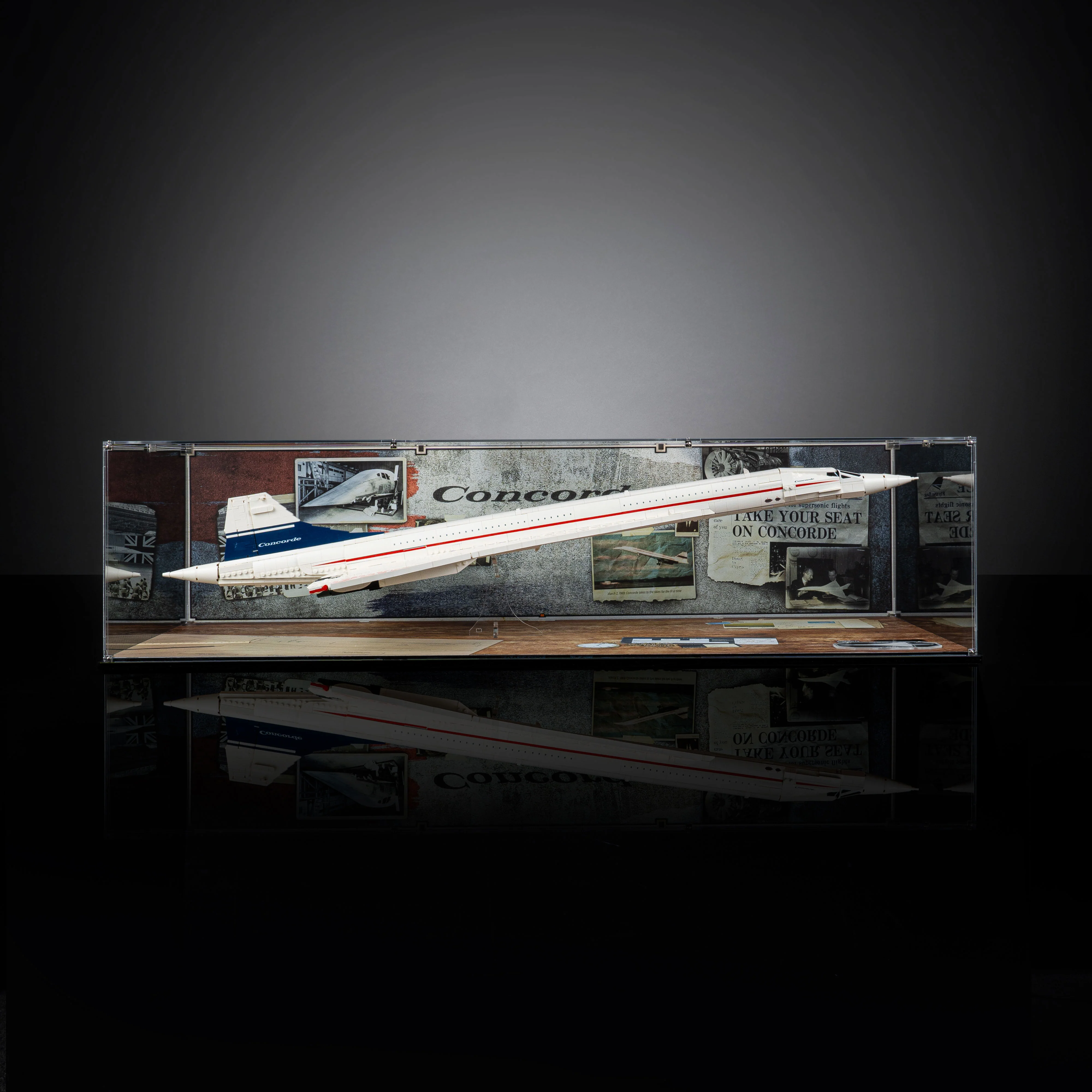Limited Edition Display Case for LEGO® Icons: Concorde (10318) - Image 3