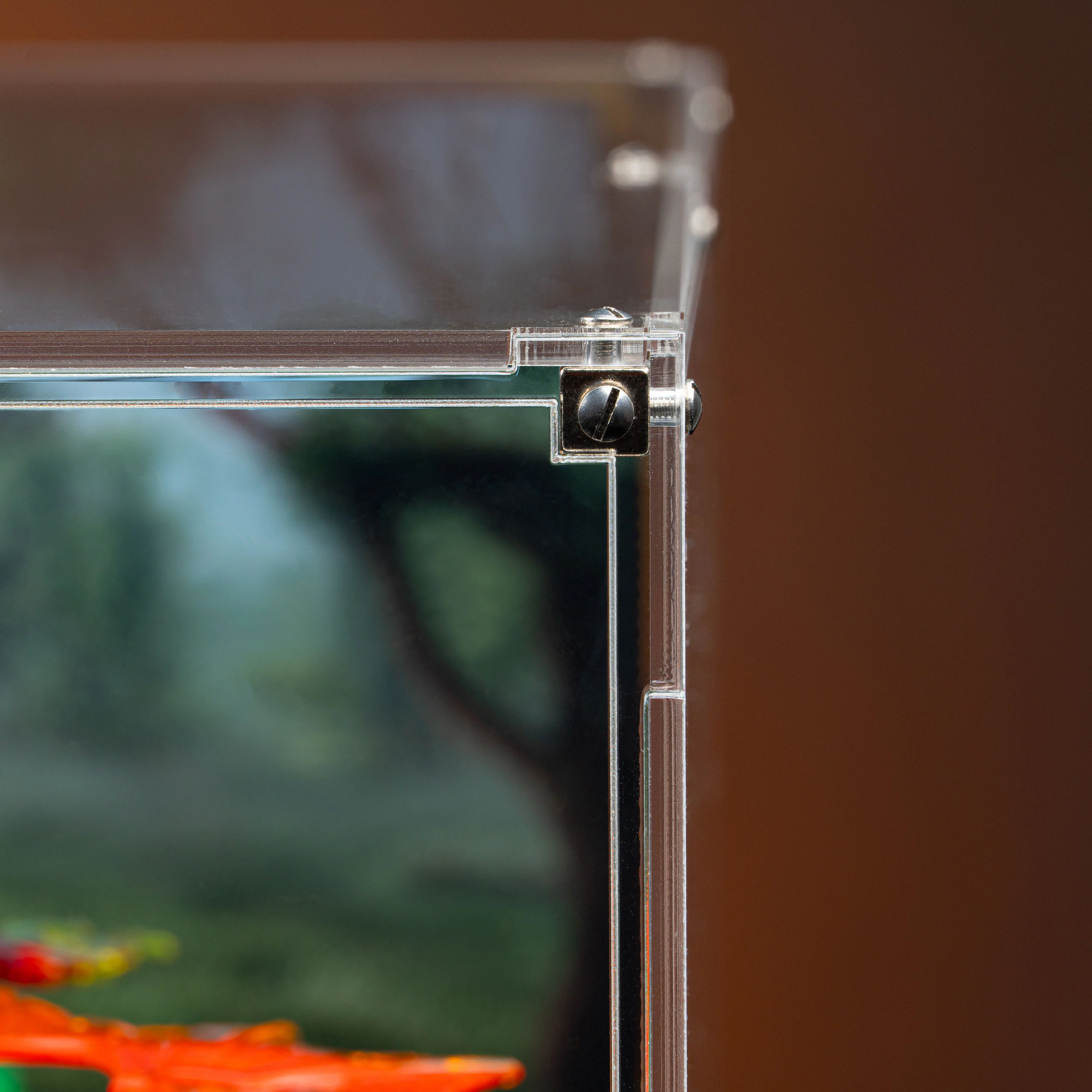 Limited Edition Display Case for LEGO® Icons: Lord of the Rings The Shire™ (10354) - Image 14