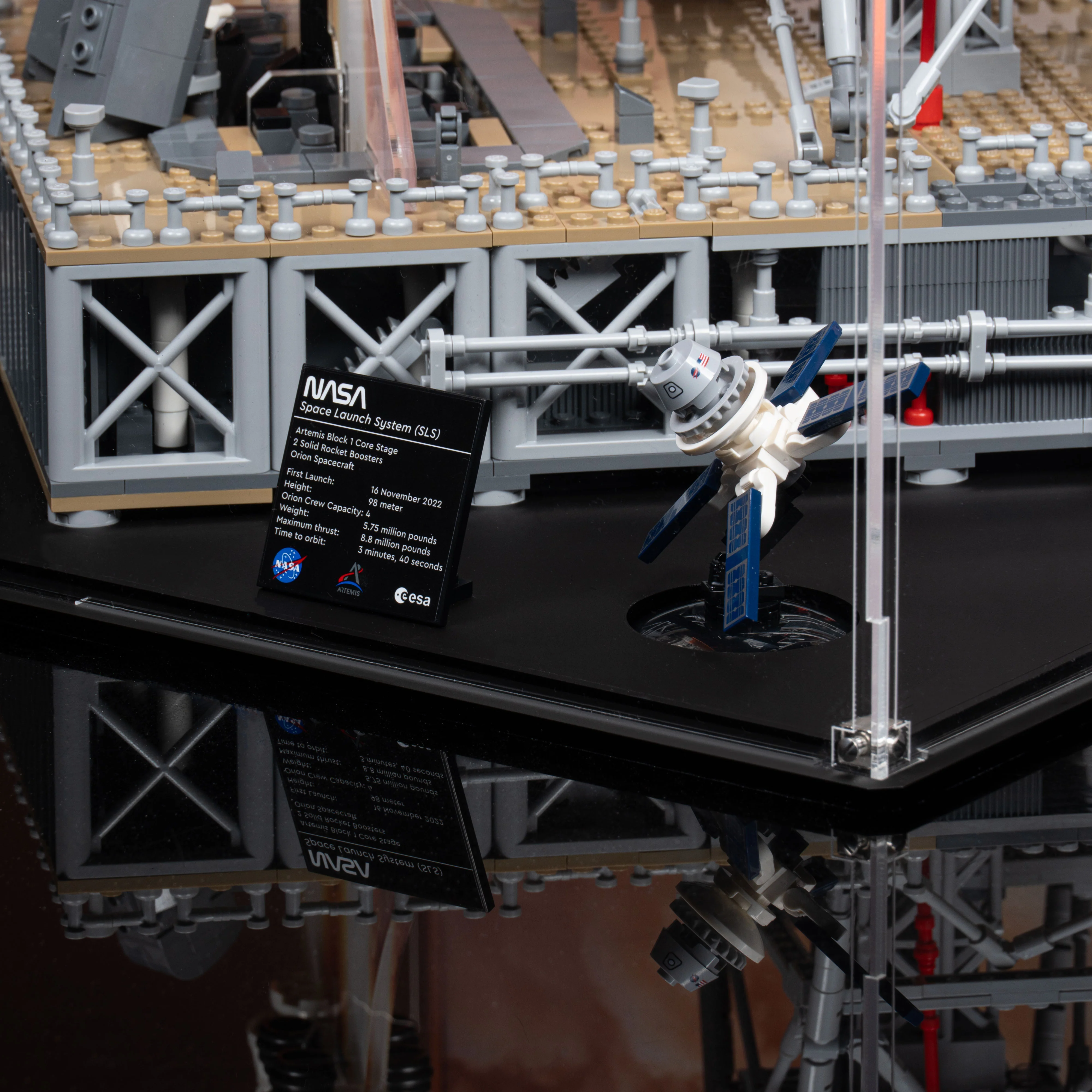 Limited Edition Display Case for LEGO Icons NASA Artemis Space Launch System (10341) - Image 11