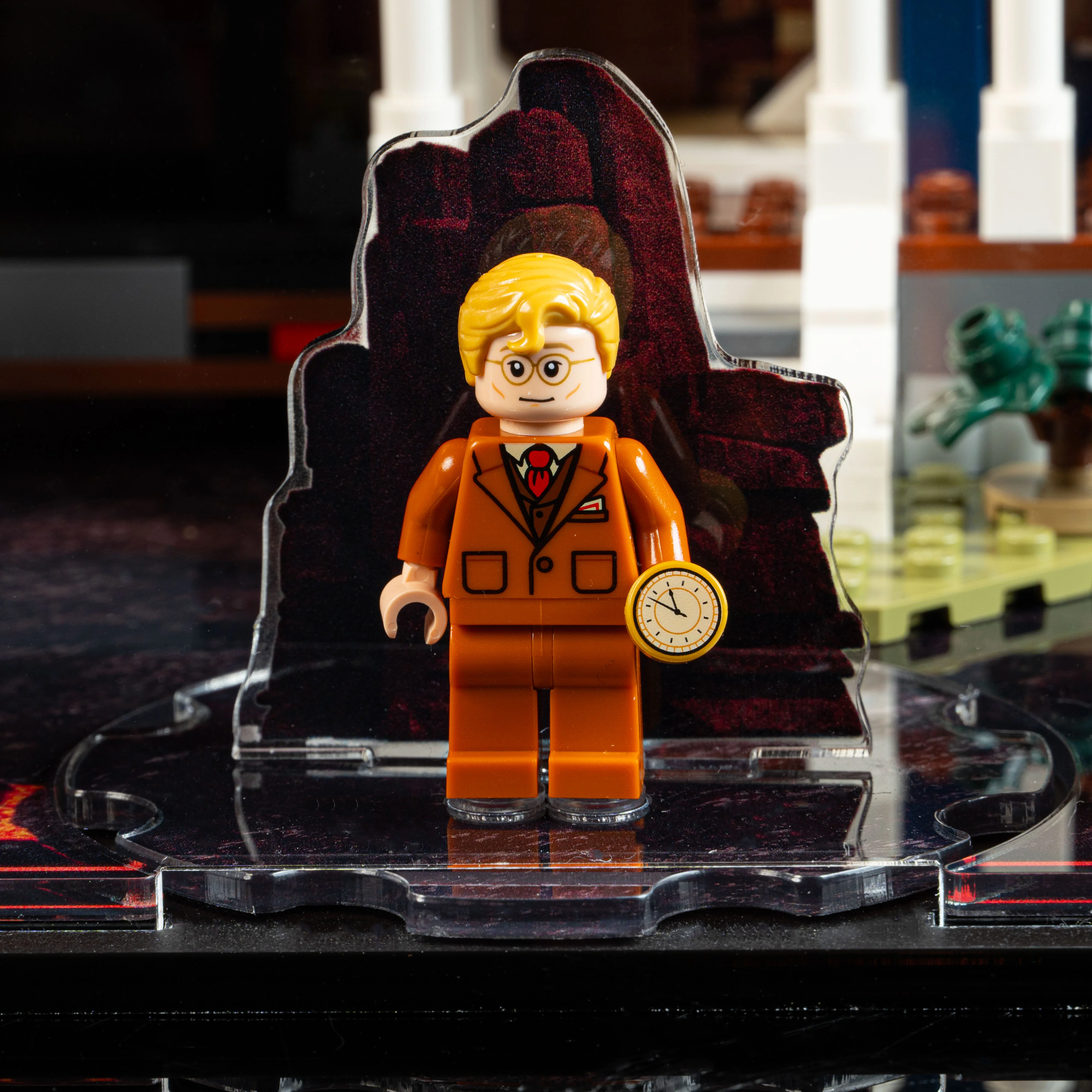 Limited Edition Display Case for LEGO® Icons: Stranger Things: The Creel House (11370) - Image 10
