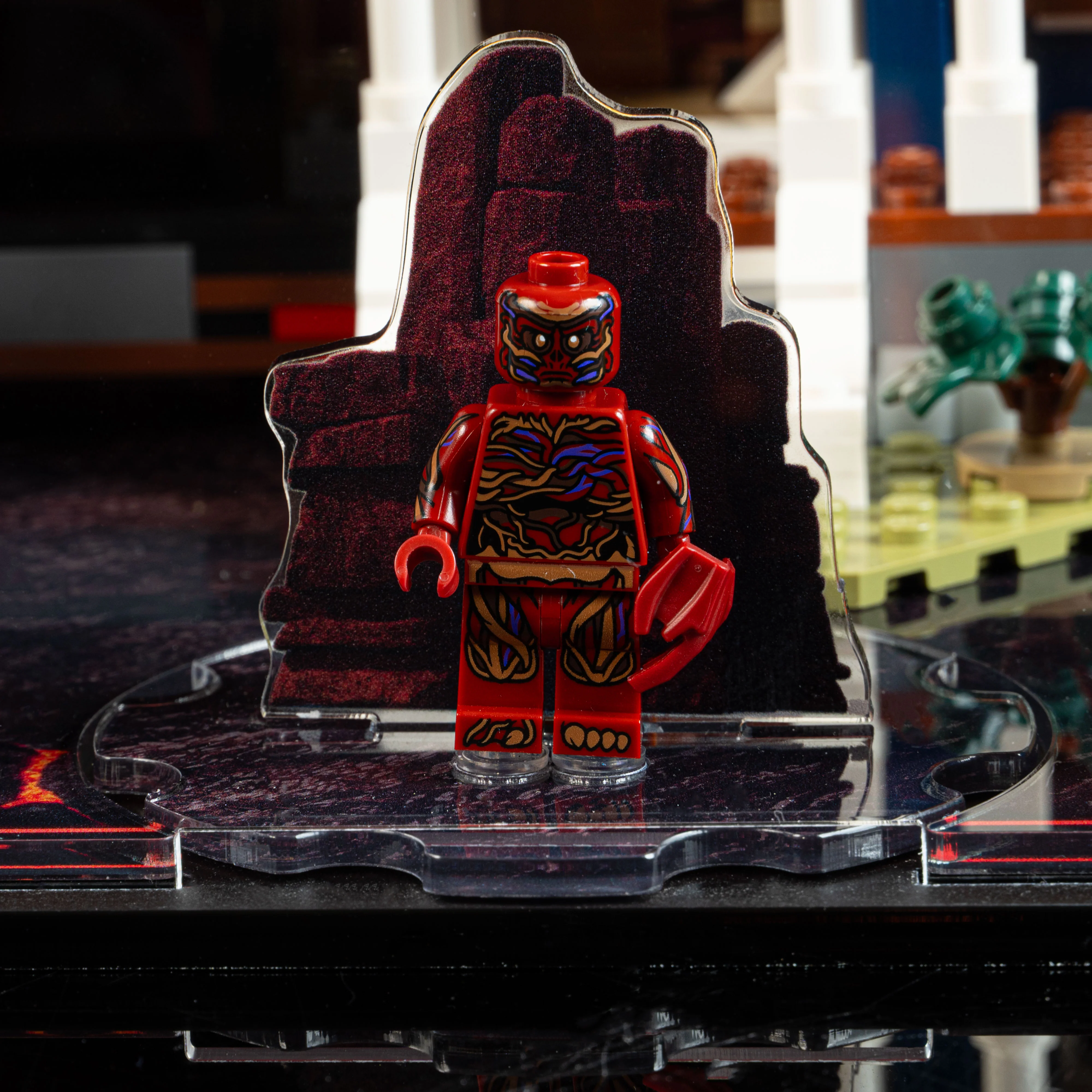 Limited Edition Display Case for LEGO® Icons: Stranger Things: The Creel House (11370) - Image 9