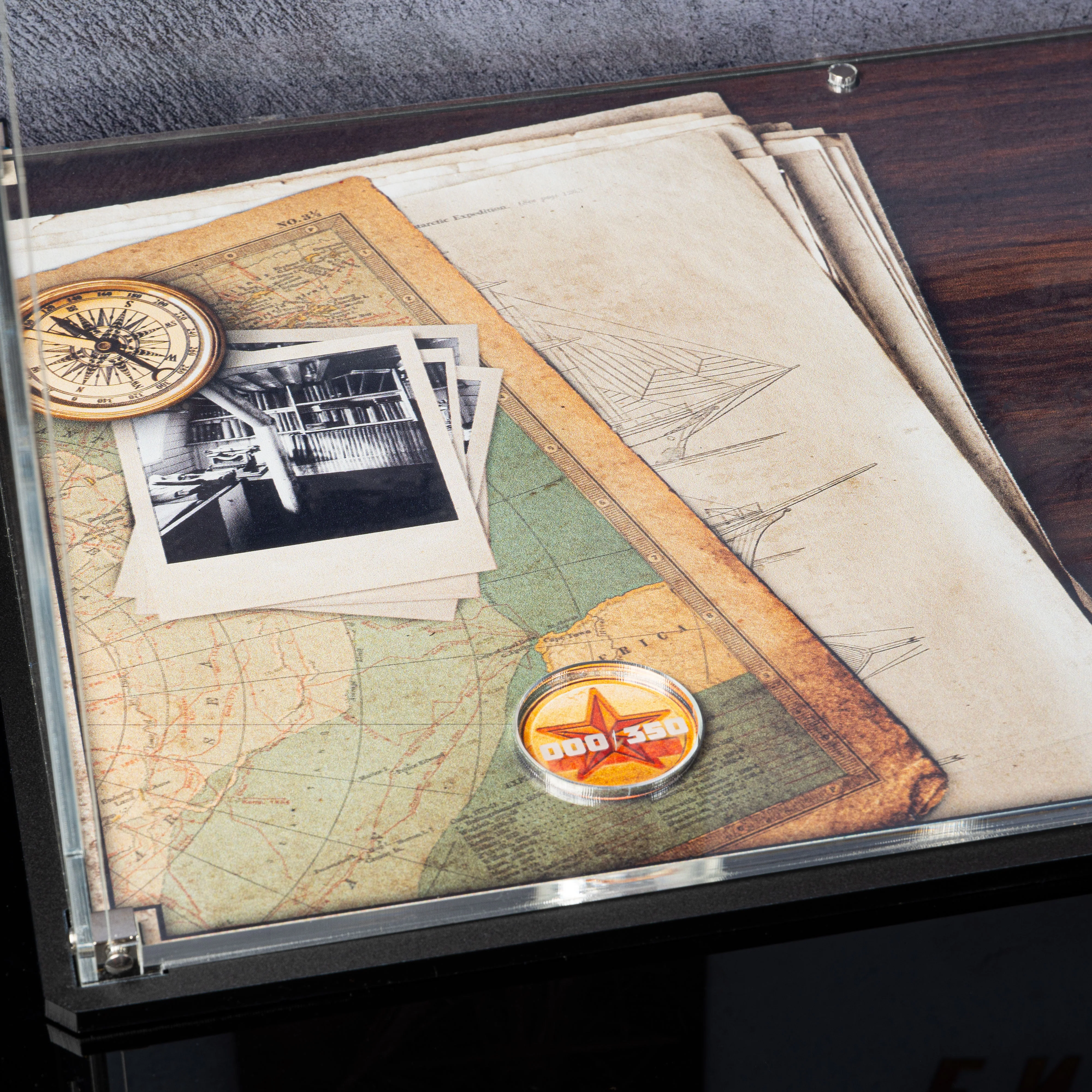 Limited Edition Display Case for LEGO® Icons: The Endurance (10335) - Image 9