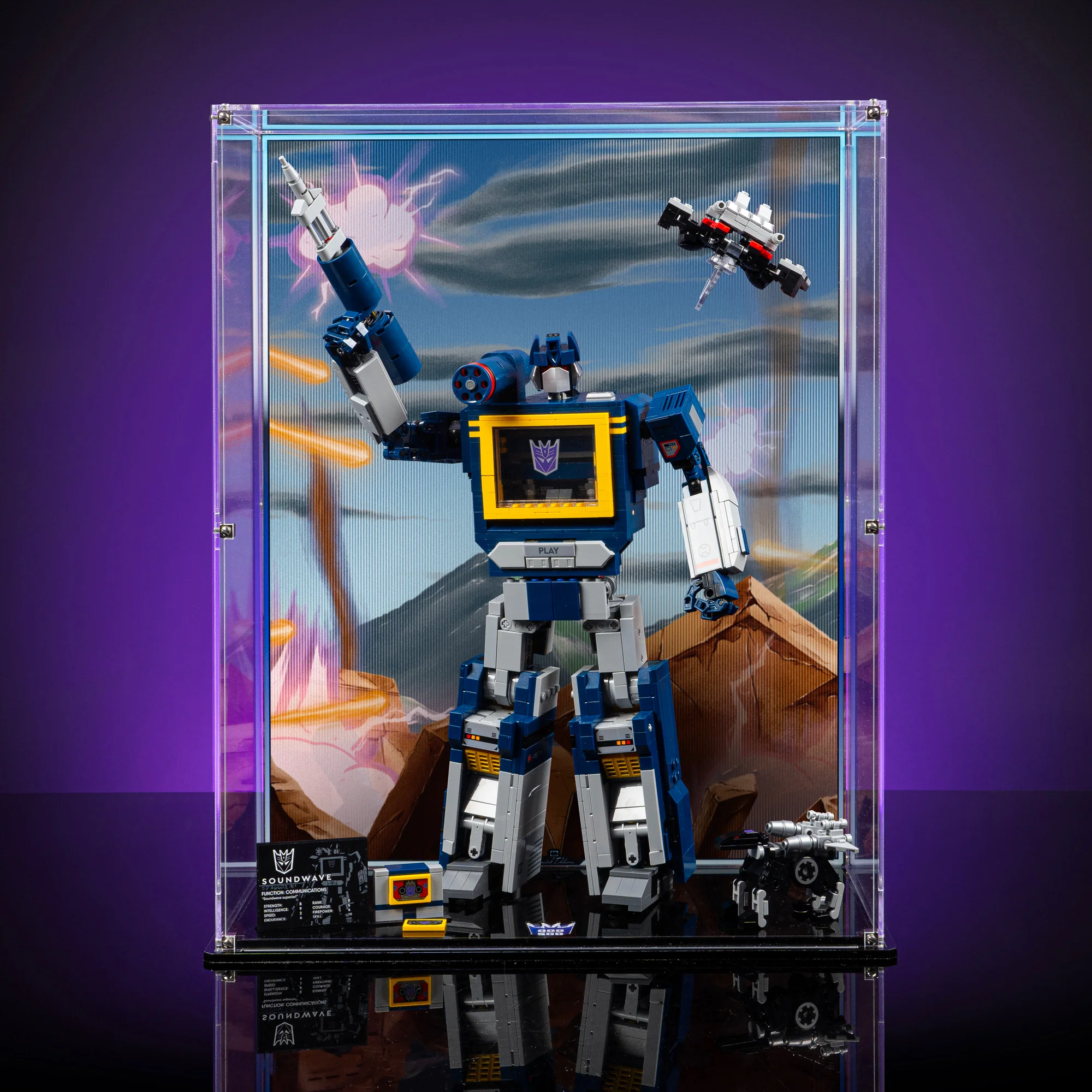 Limited Edition Display Case for LEGO® Icons: Transformers: Soundwave (10358) - Image 12