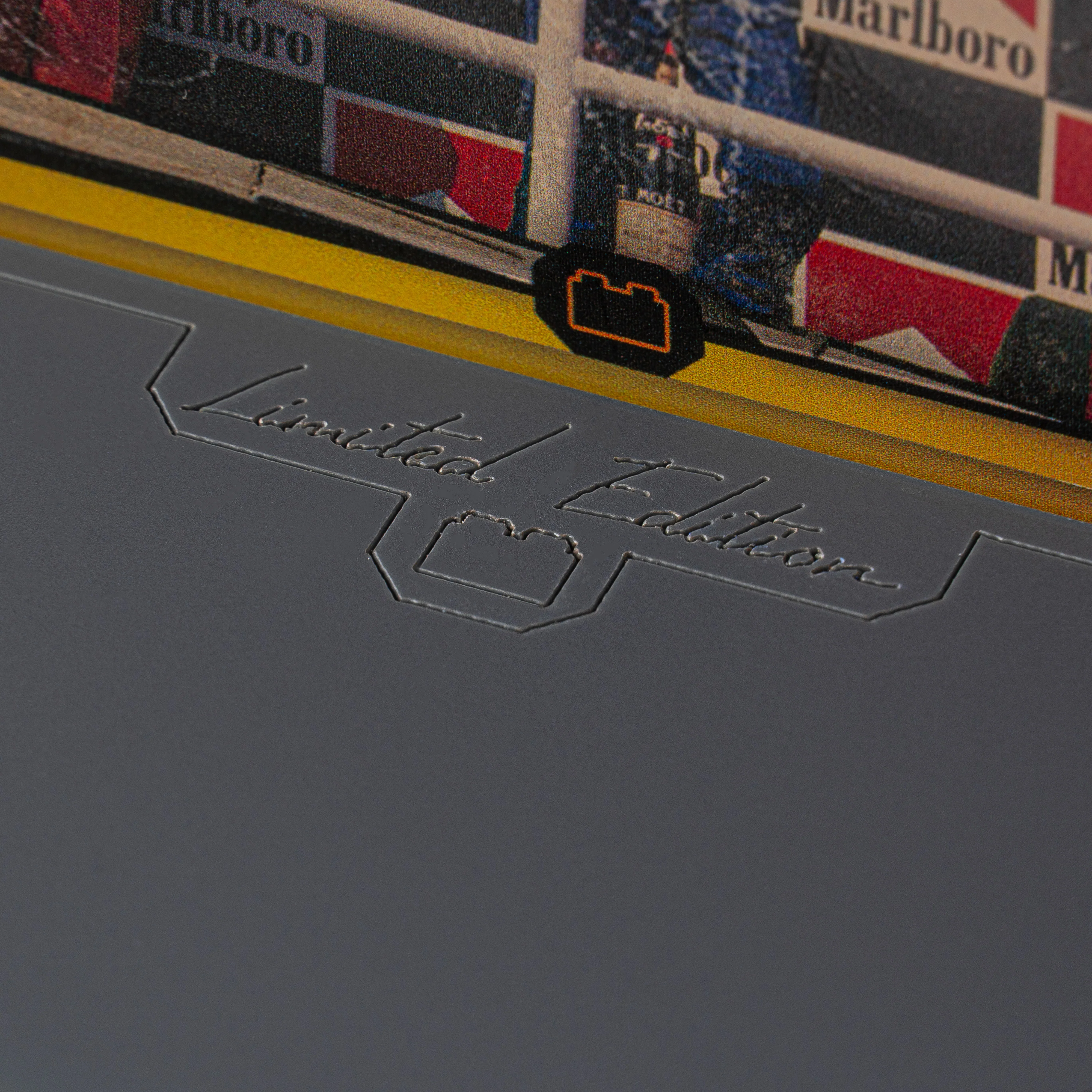 Limited Edition Display Case for LEGO® Icons: Williams Racing FW14B & Nigel Mansell (10353) - Image 8