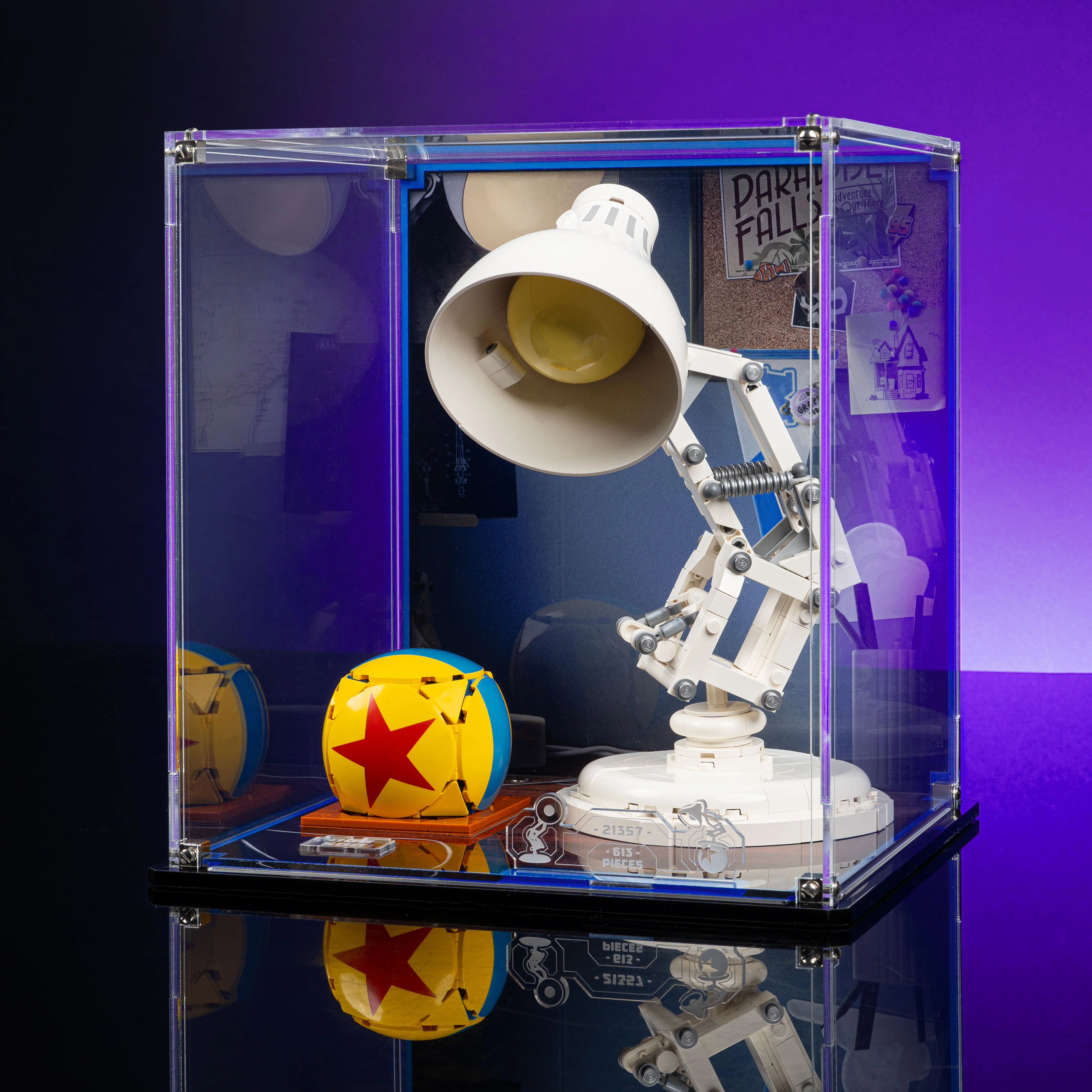 Limited Edition Display Case for LEGO® Ideas: Disney Pixar Luxo Jr. (21357) - Image 5