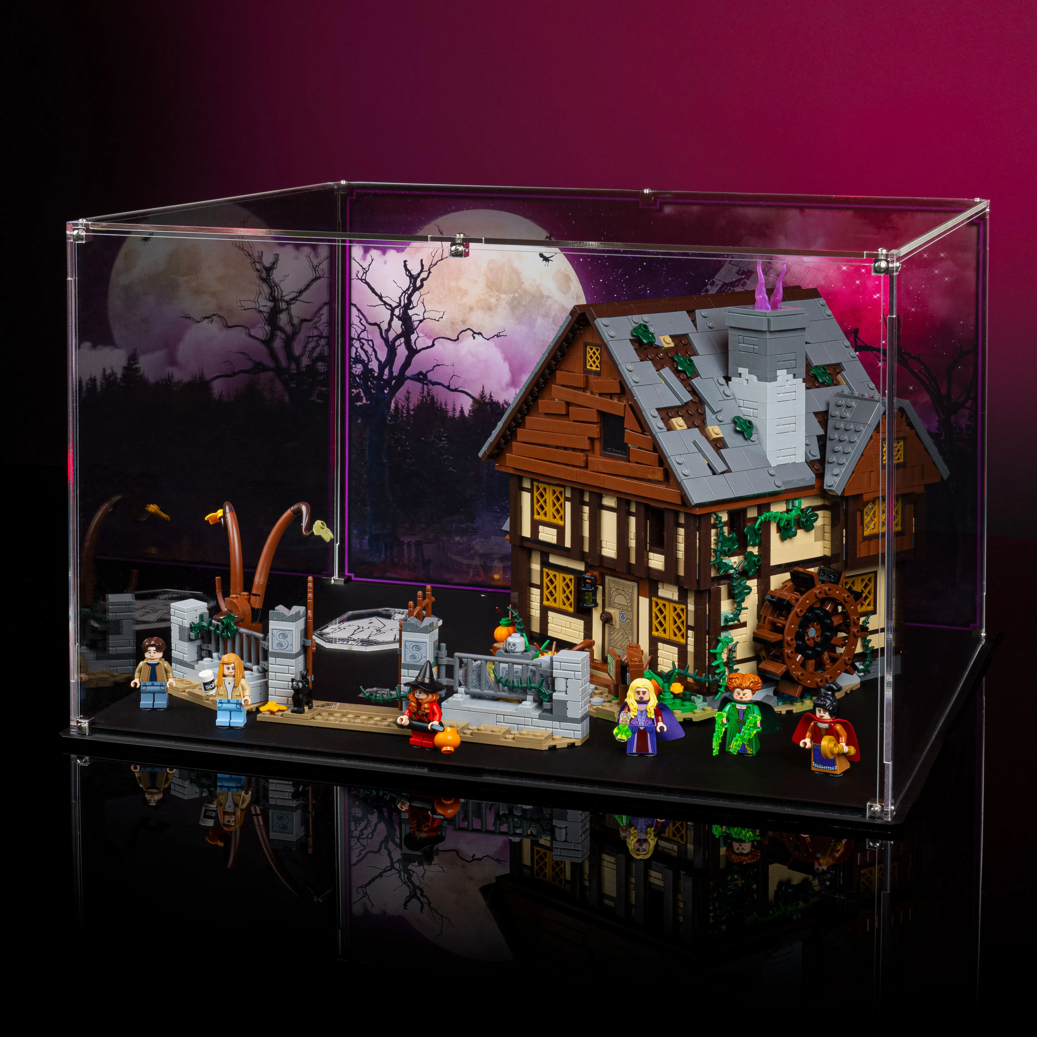 Limited Edition Display Case for LEGO® Ideas Disney Hocus Pocus: Sanderson Sisters' Cottage (21341) - Image 10