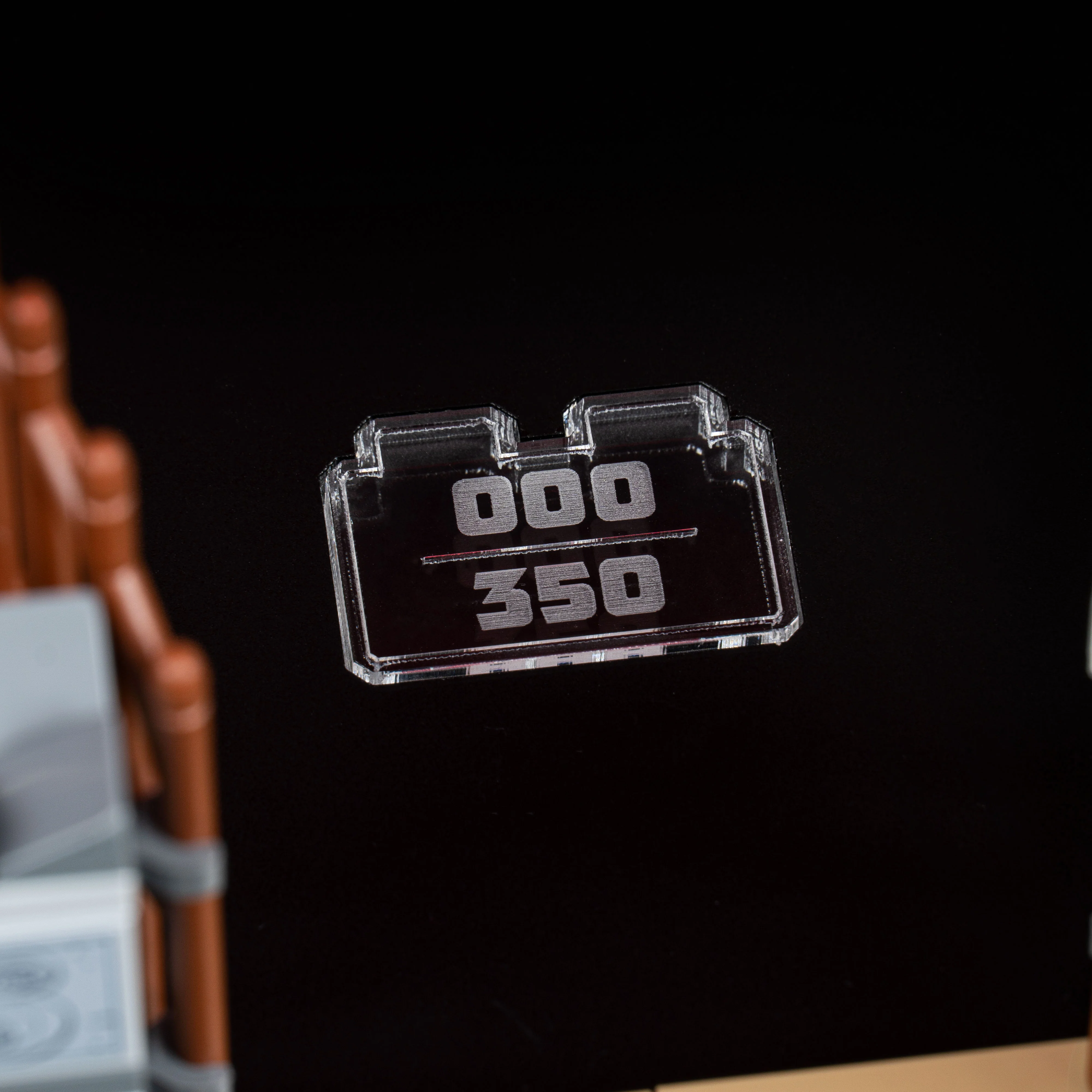 Limited Edition Display Case for LEGO® Ideas Disney Hocus Pocus: Sanderson Sisters' Cottage (21341) - Image 8