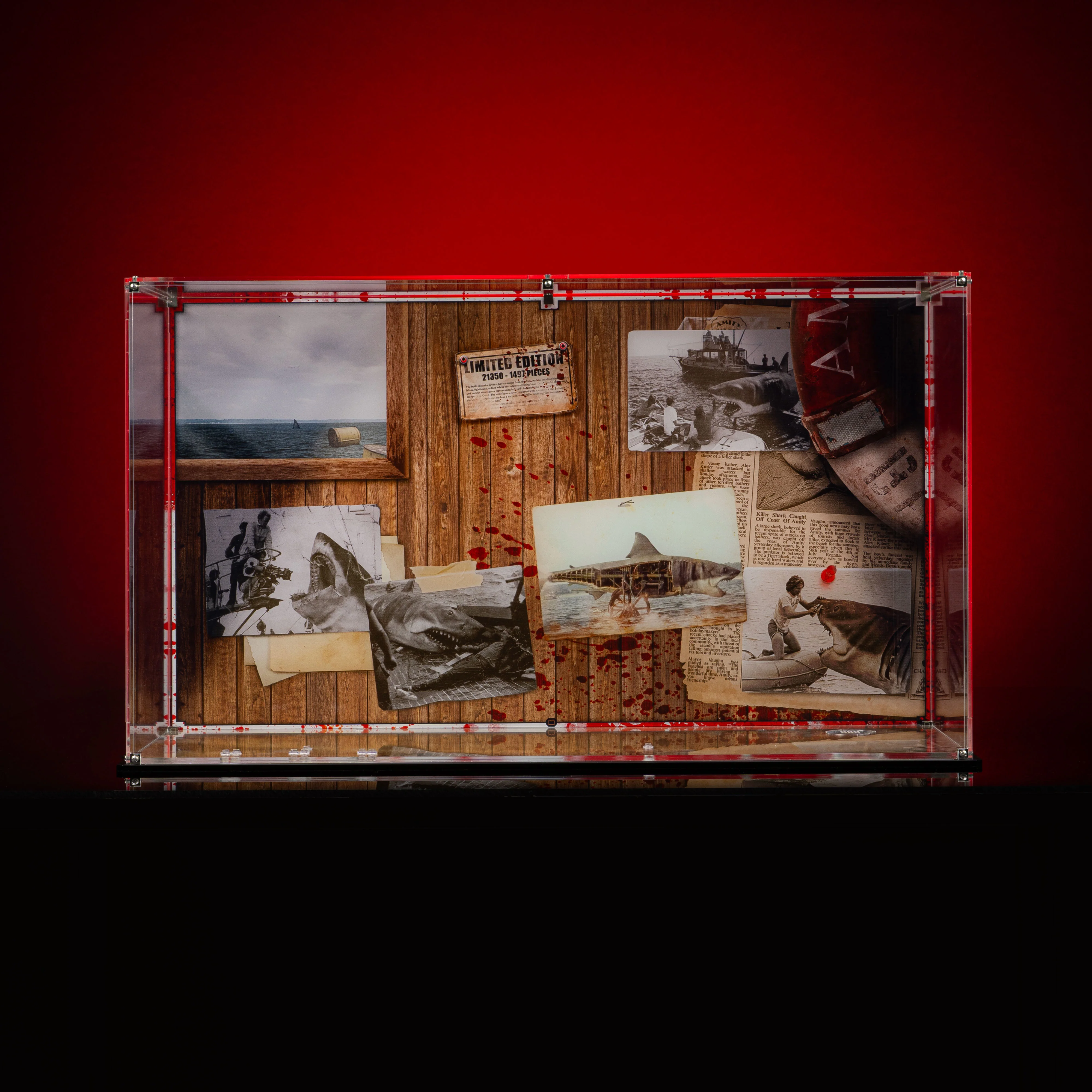 Limited Edition Display Case for LEGO® Ideas Jaws (21350) - Image 3