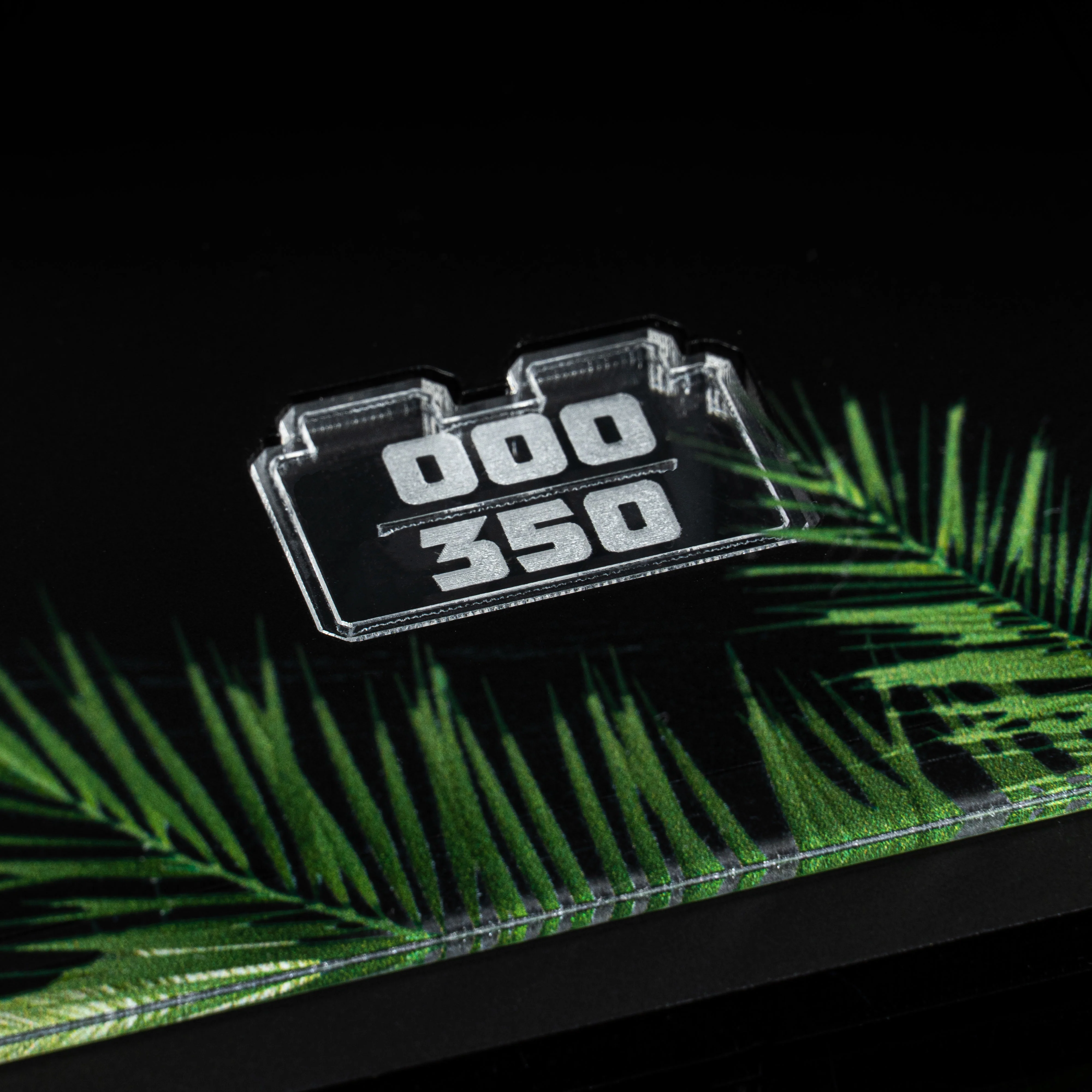 Limited Edition Display Case for LEGO® Jurassic World: Dinosaur Fossils: T. rex Skull (76964) - Image 10