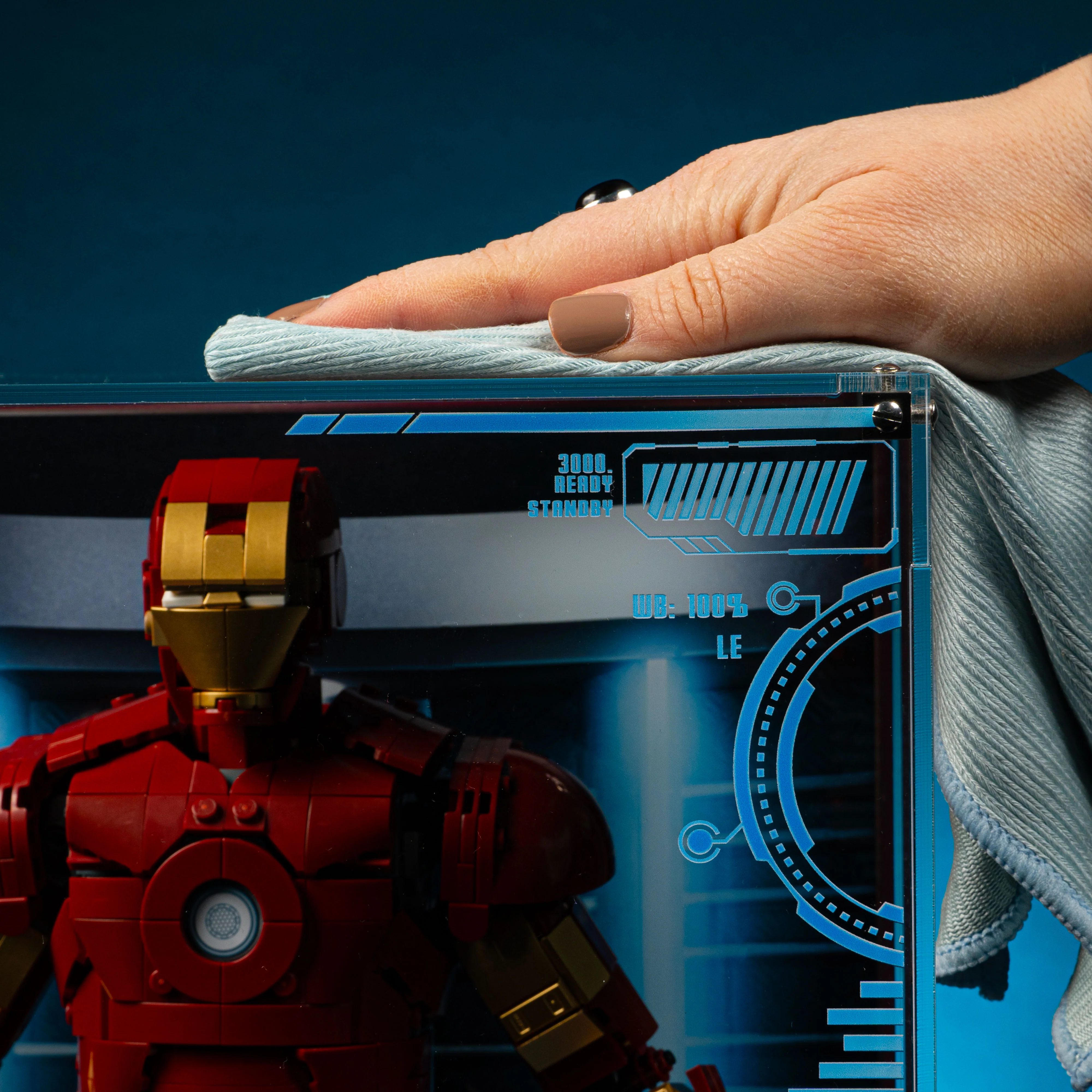 Limited Edition Display Case for LEGO® Marvel: Iron Man Mark 3 Collectors' Edition (76344) - Image 12