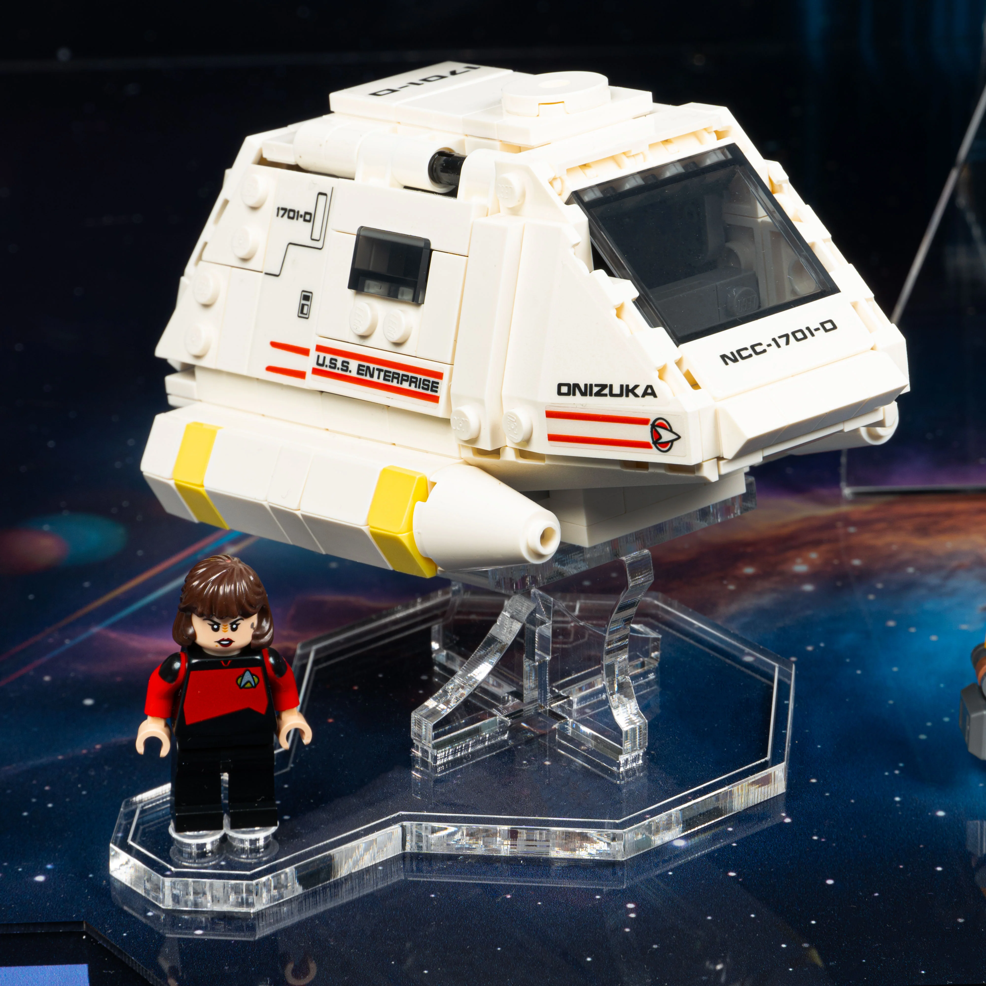 Limited Edition Display Case for LEGO® Star Trek: U.S.S. Enterprise NCC-1701-D™ (10356) - Image 10