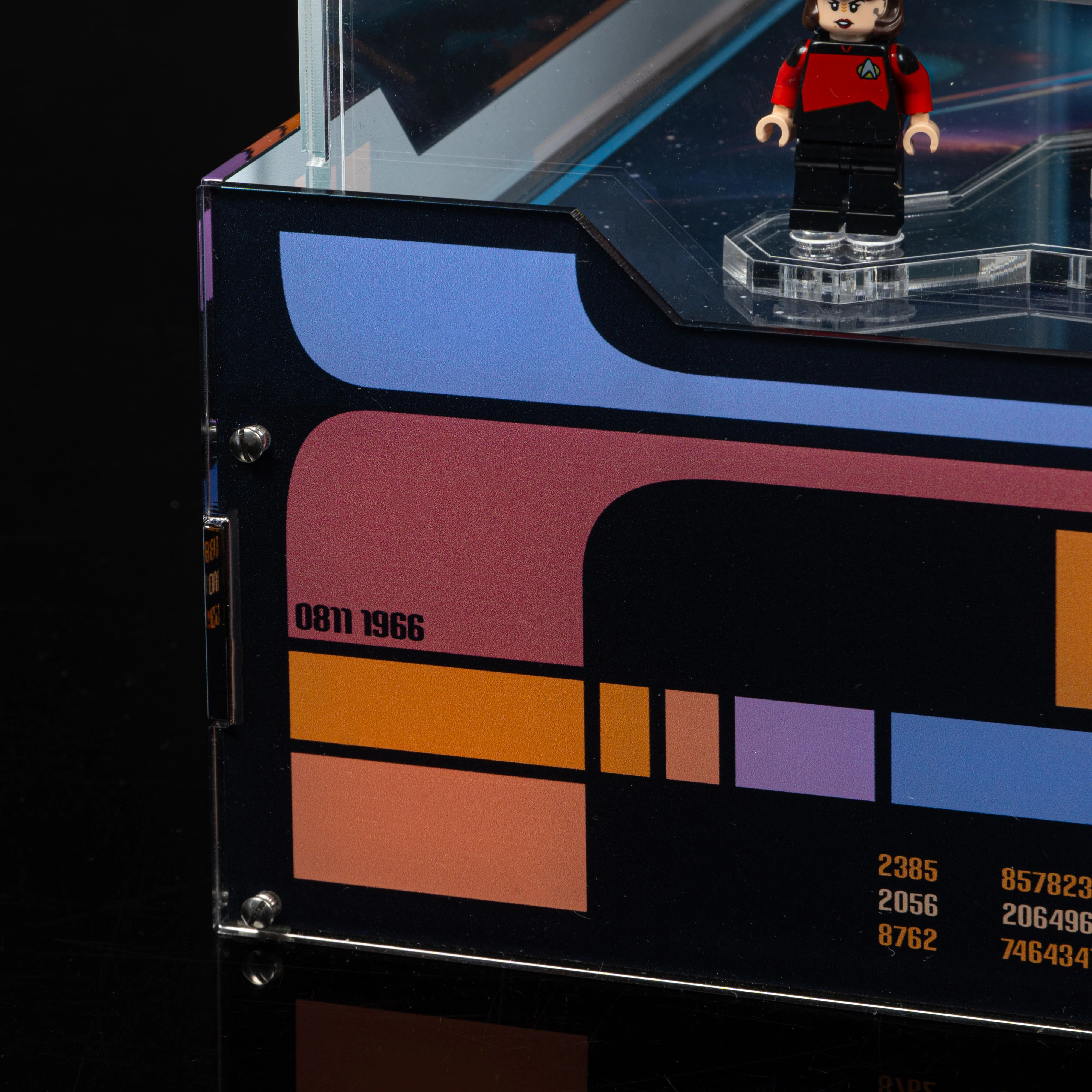 Limited Edition Display Case for LEGO® Star Trek: U.S.S. Enterprise NCC-1701-D™ (10356) - Image 15