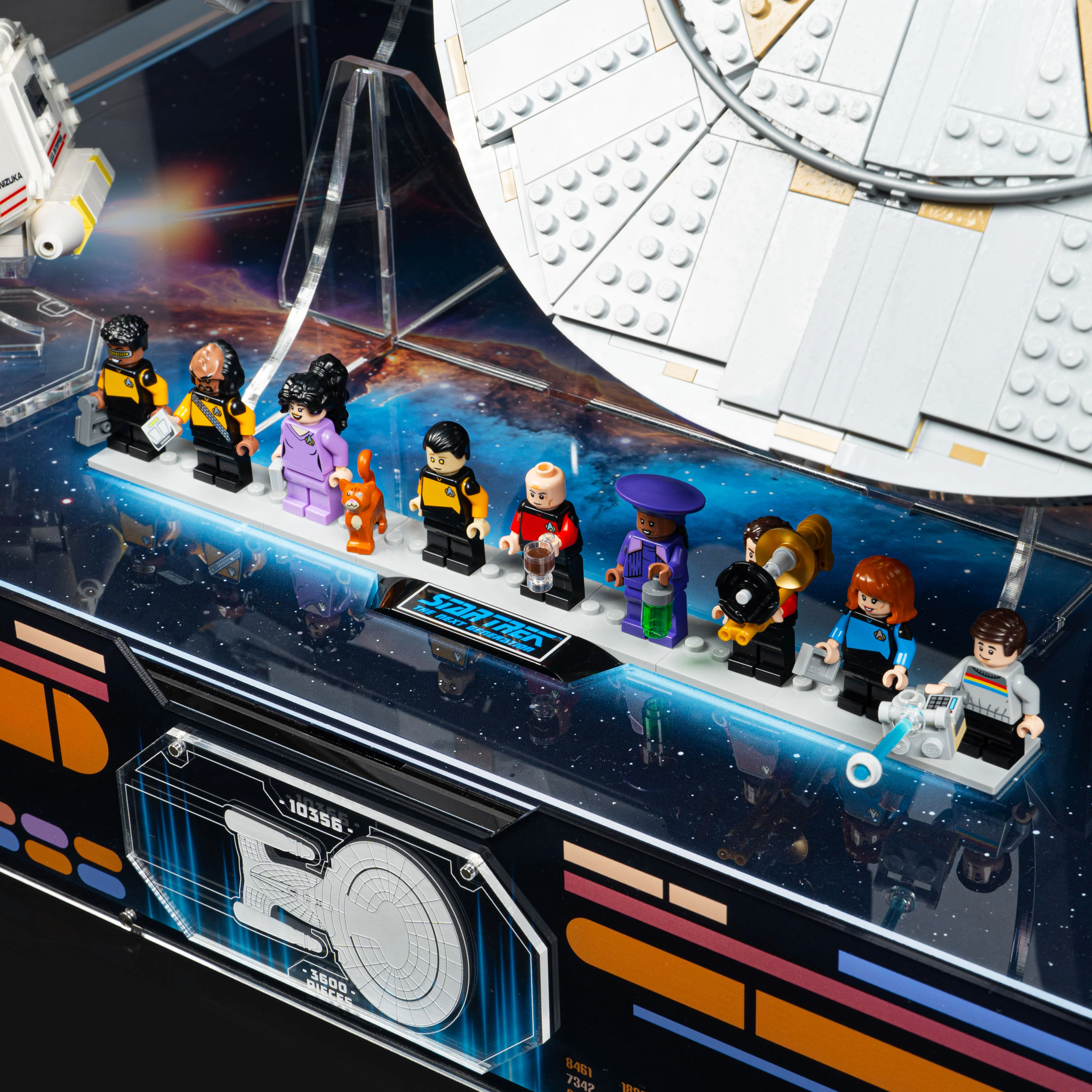 Limited Edition Display Case for LEGO® Star Trek: U.S.S. Enterprise NCC-1701-D™ (10356) - Image 5