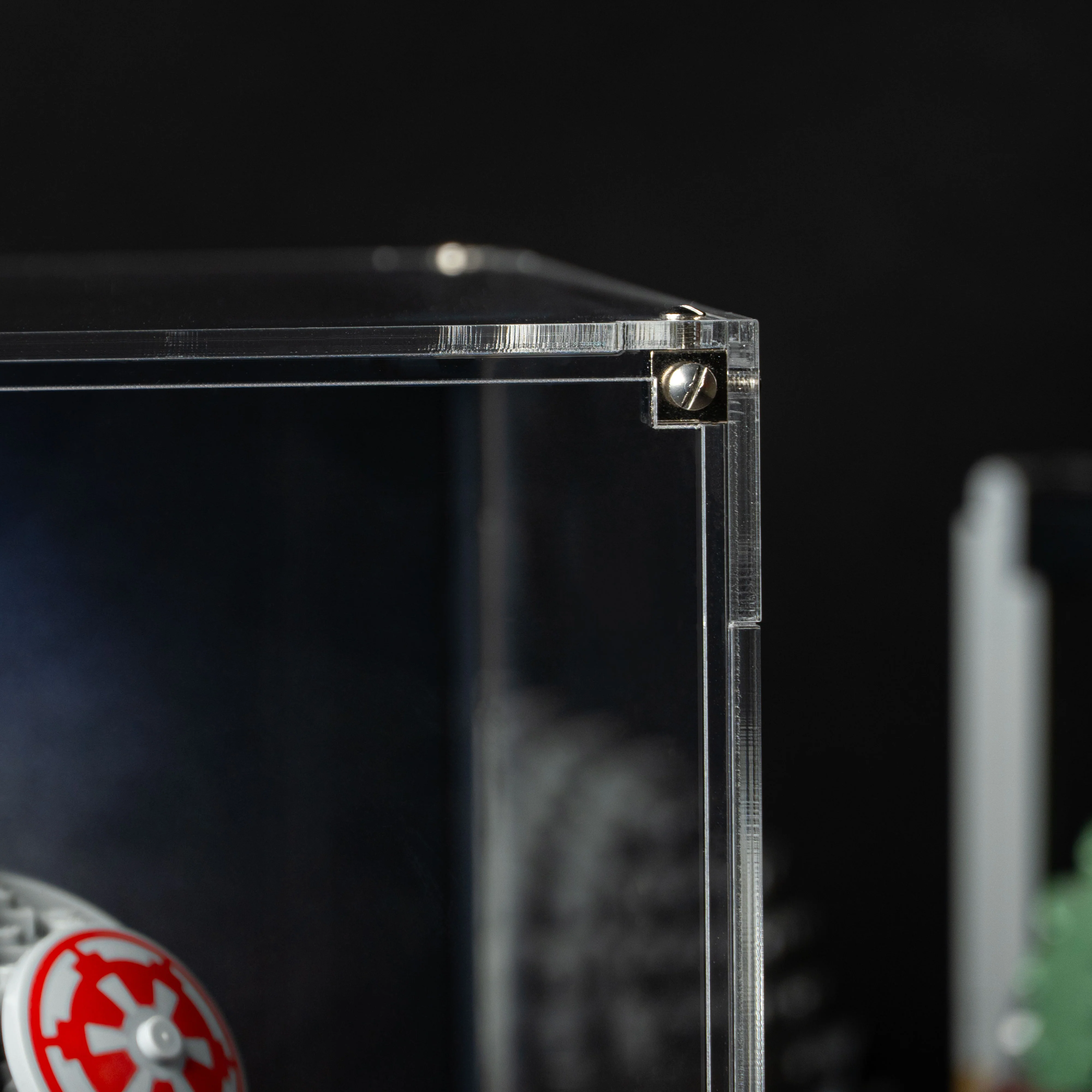 Display Case for LEGO® Star Wars: AT-AT Driver Helmet (75429) - Image 11