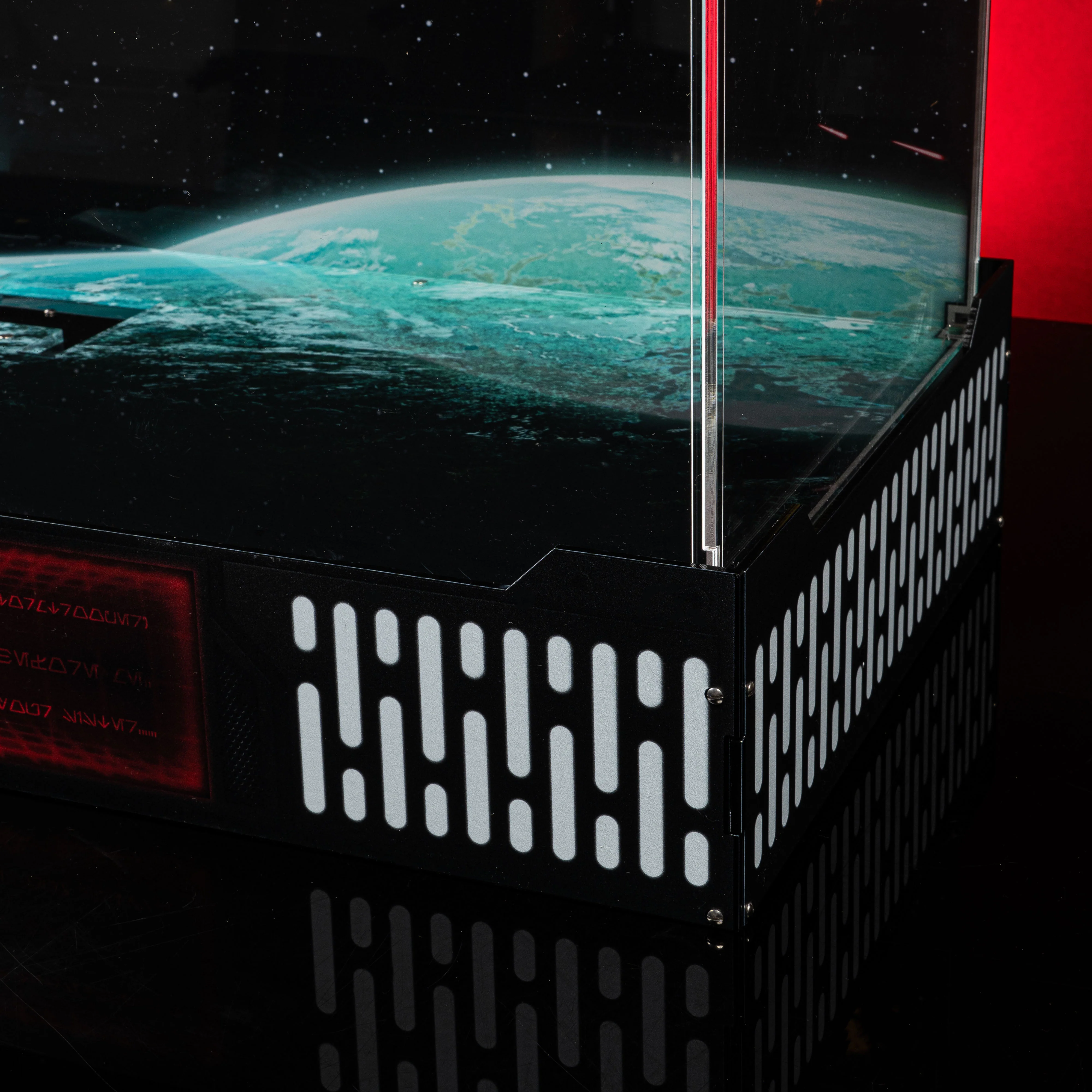 Limited Edition Display Case for LEGO® Star Wars™ Death Star™ (75419) - Image 11