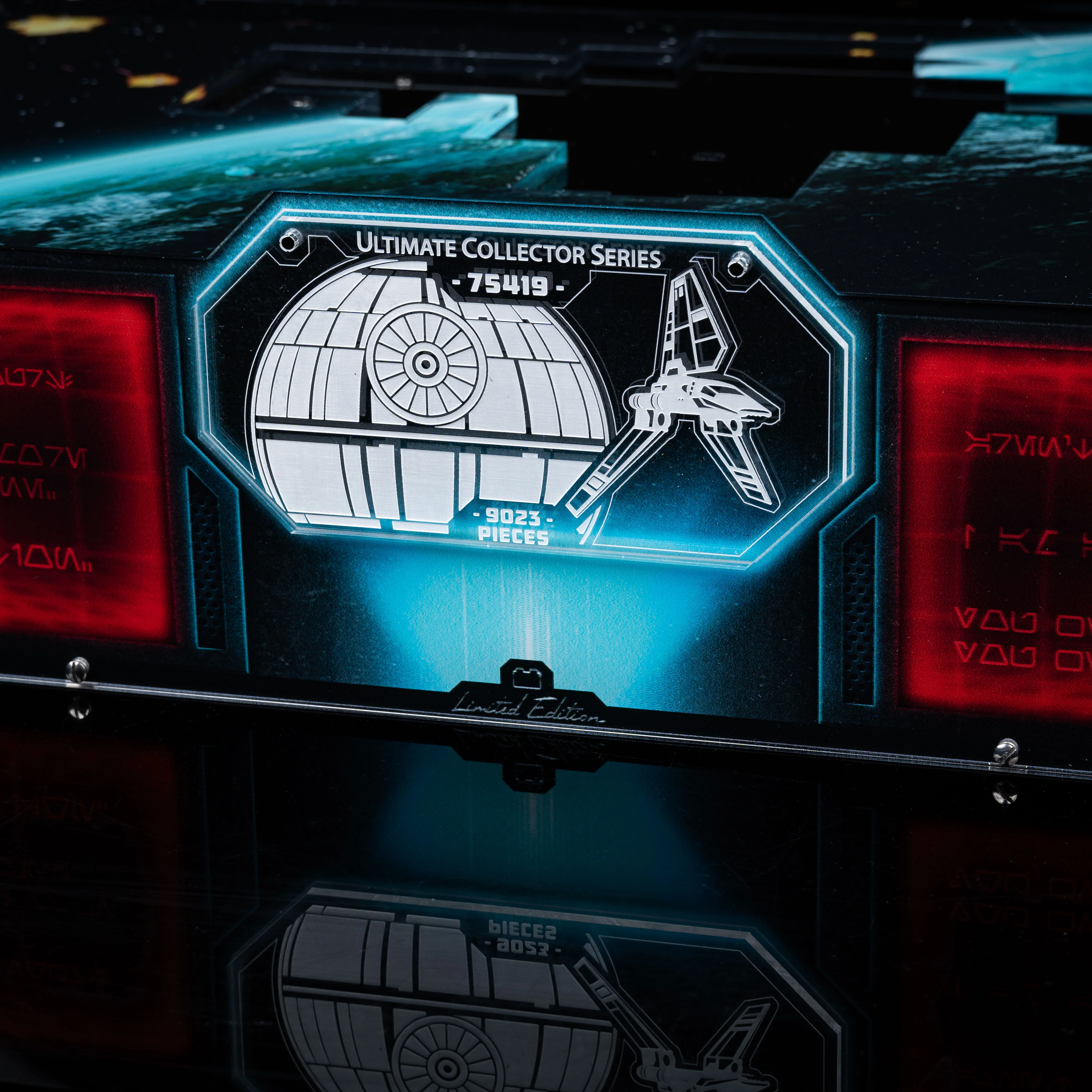 Limited Edition Display Case for LEGO® Star Wars™ Death Star™ (75419) - Image 7