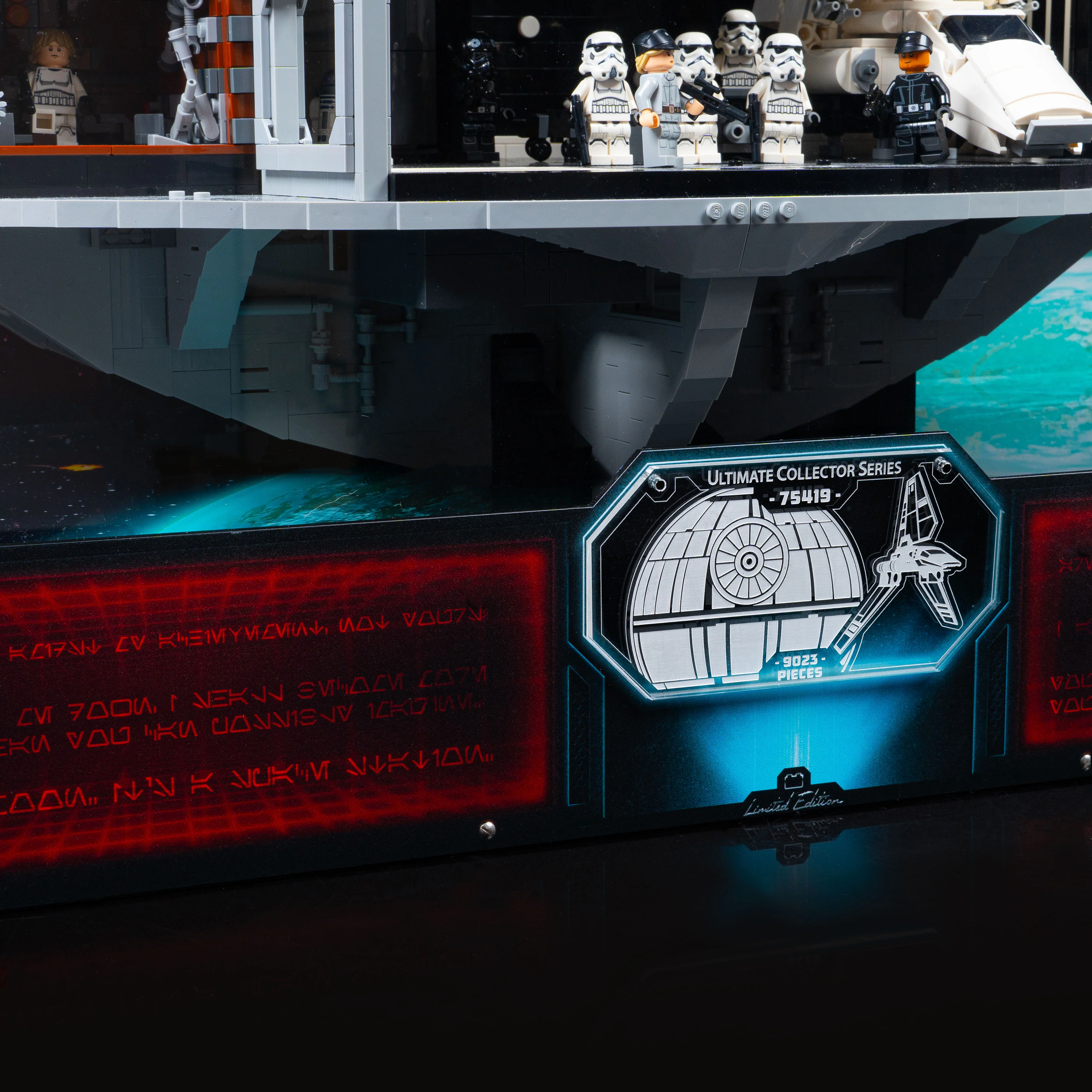 Limited Edition Display Case for LEGO® Star Wars™ Death Star™ (75419) - Image 8
